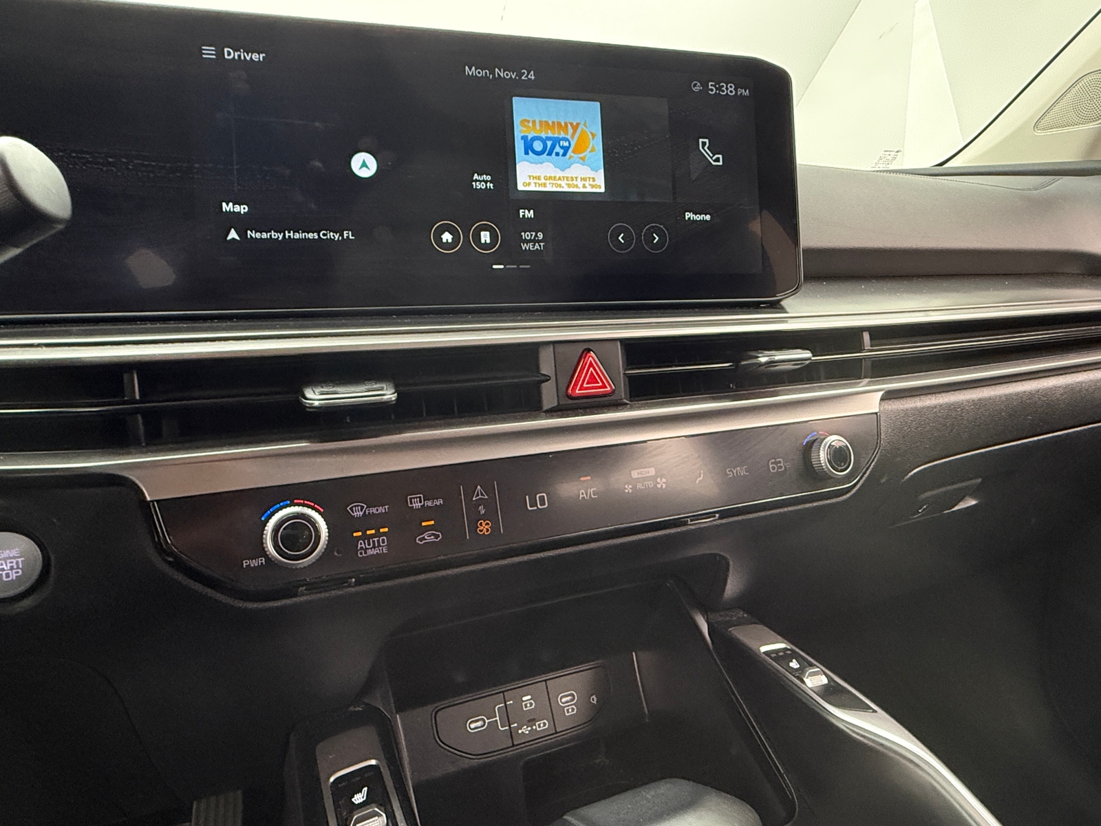 Thumbnail: 2024 Kia Sorento - 3