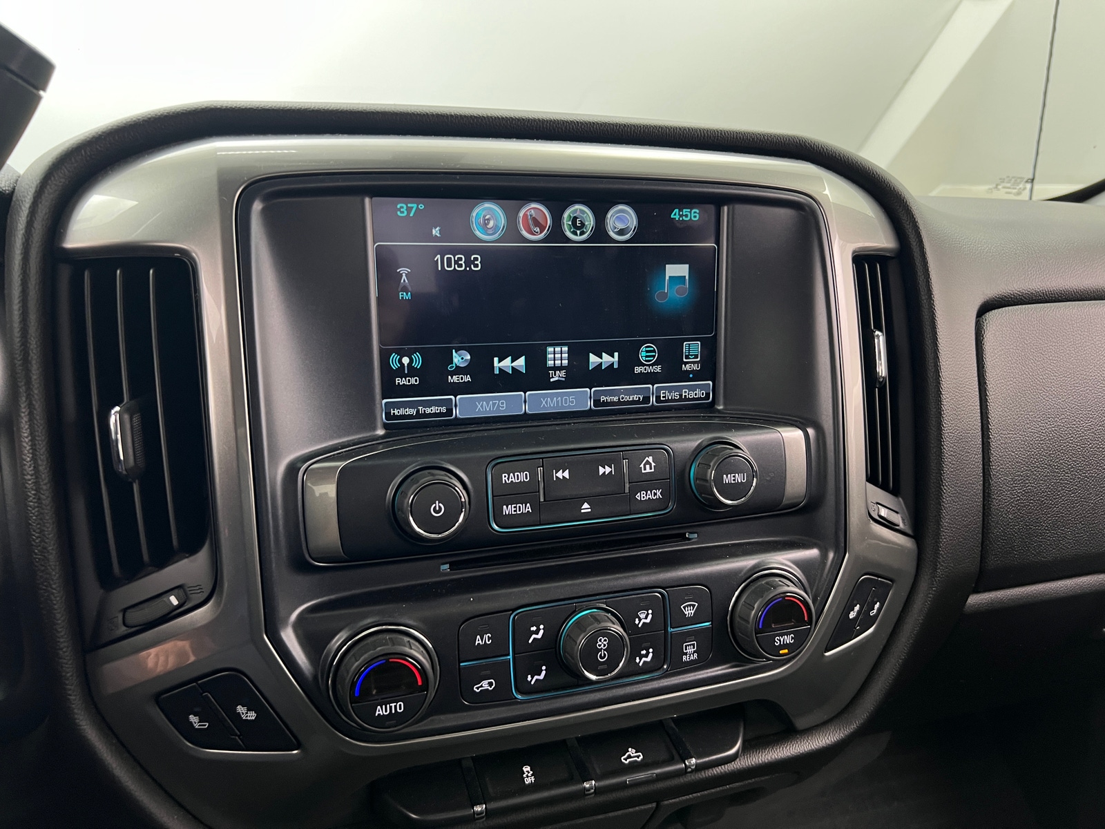 Thumbnail: 2018 Chevrolet Silverado 1500 - 4