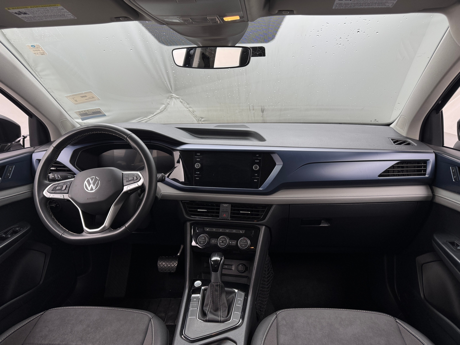 Thumbnail: 2024 Volkswagen Taos - 3