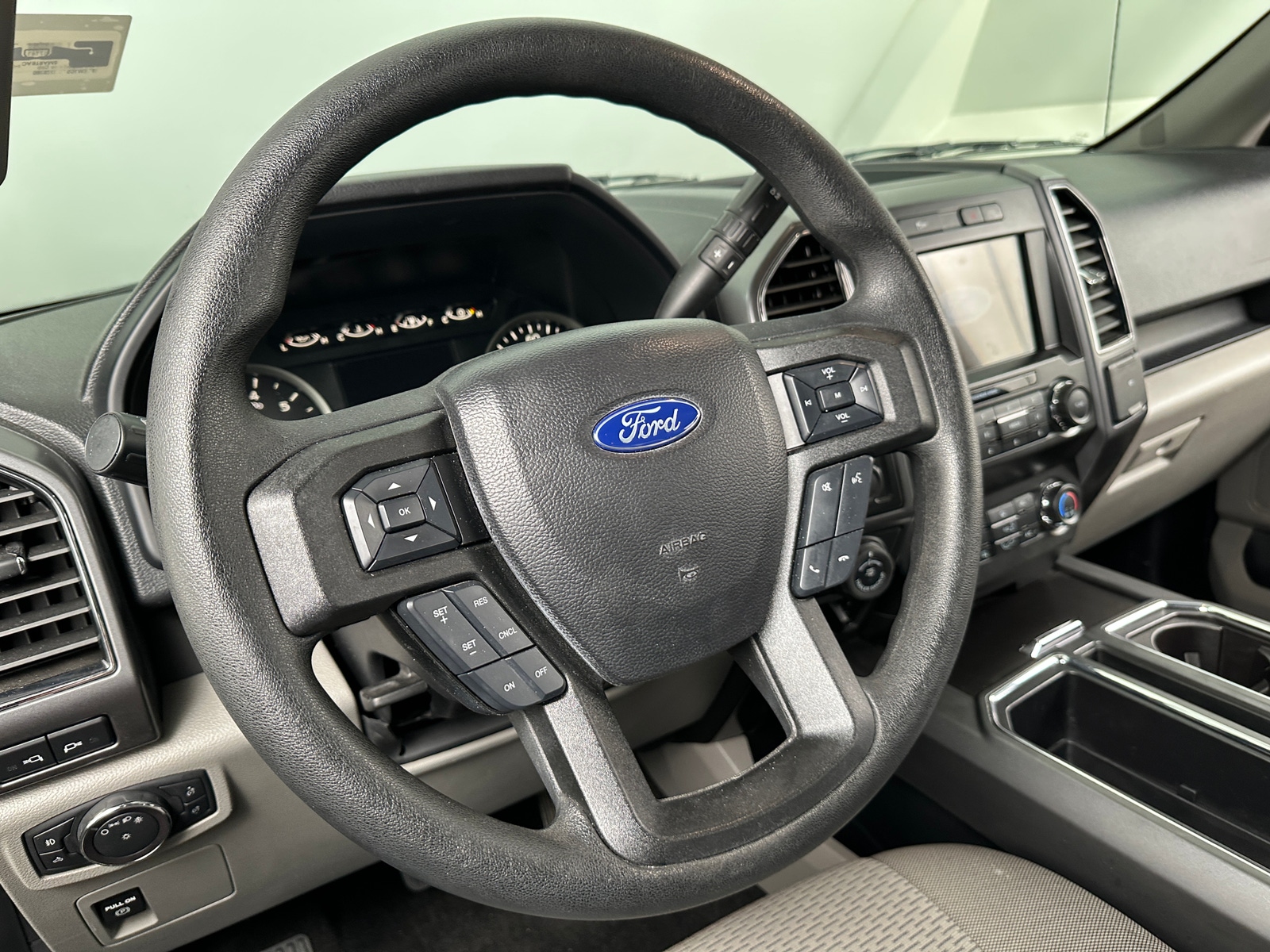 Thumbnail: 2019 Ford Econoline - 5