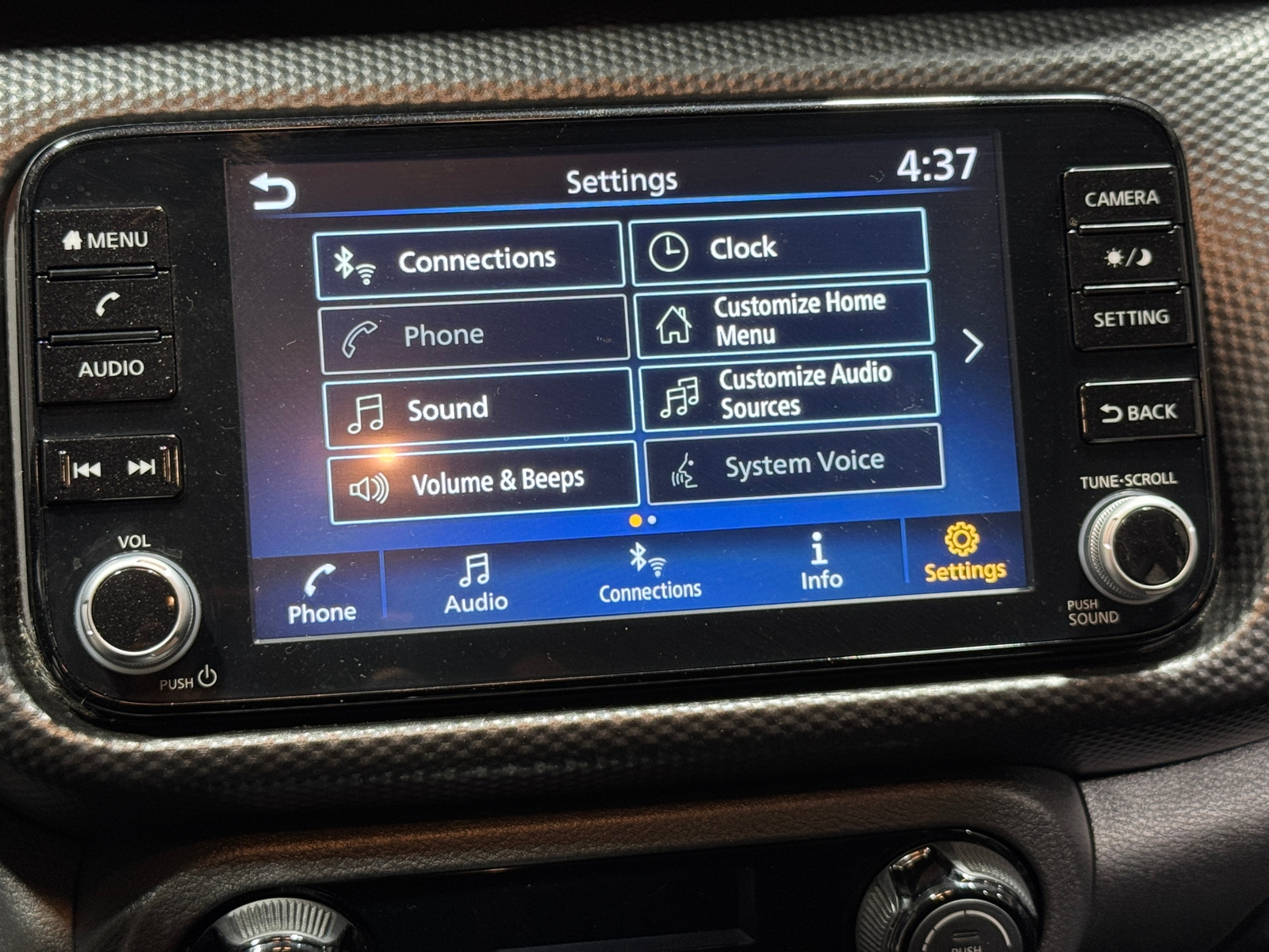 Thumbnail: 2021 Nissan Kicks - 4