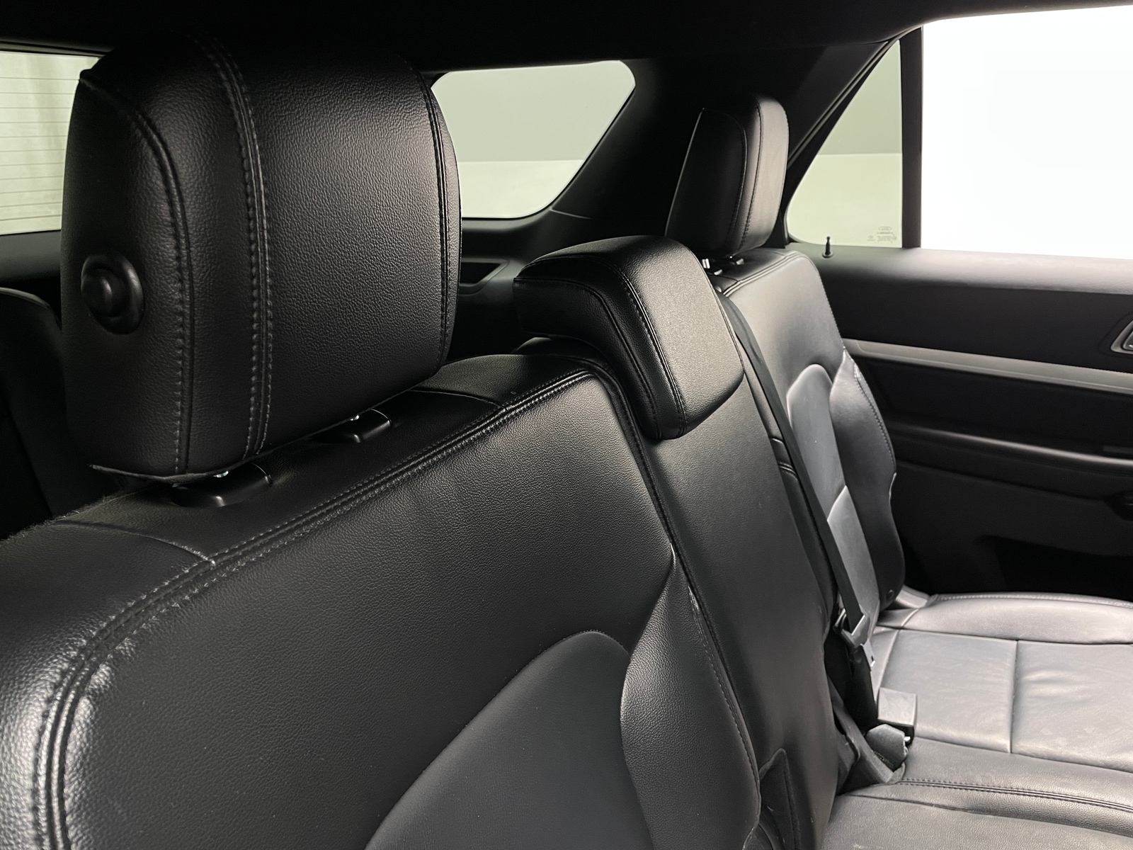 Thumbnail: 2017 Ford Explorer - 5