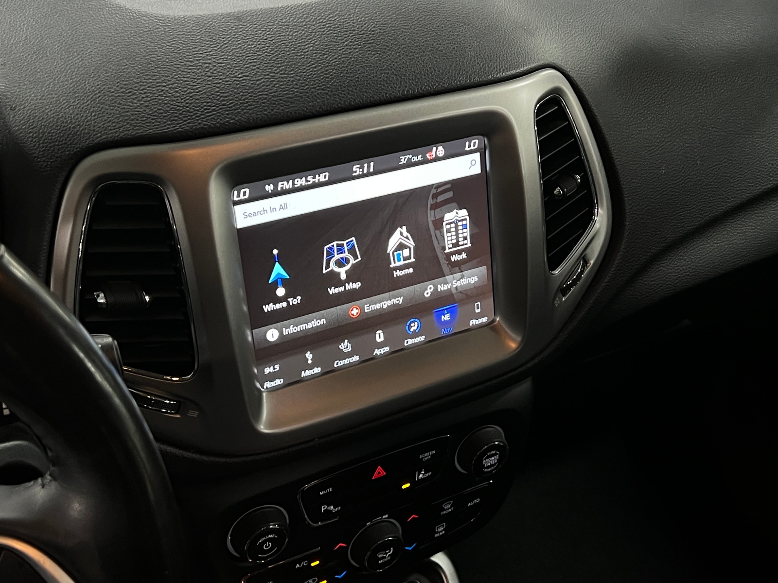 Thumbnail: 2019 Jeep Compass - 3