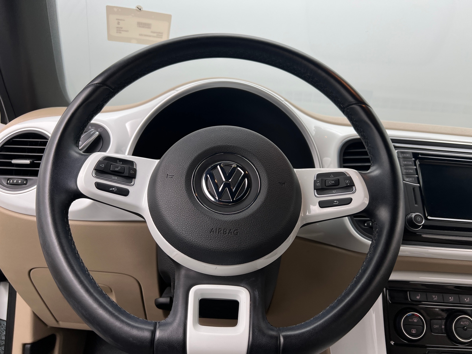 Thumbnail: 2019 Volkswagen Beetle - 4