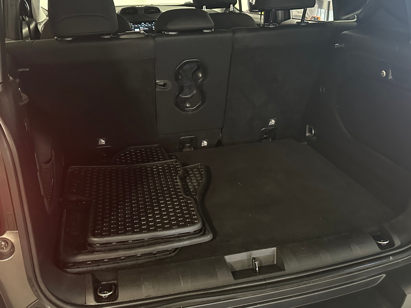 Thumbnail: 2019 Jeep Renegade - 7