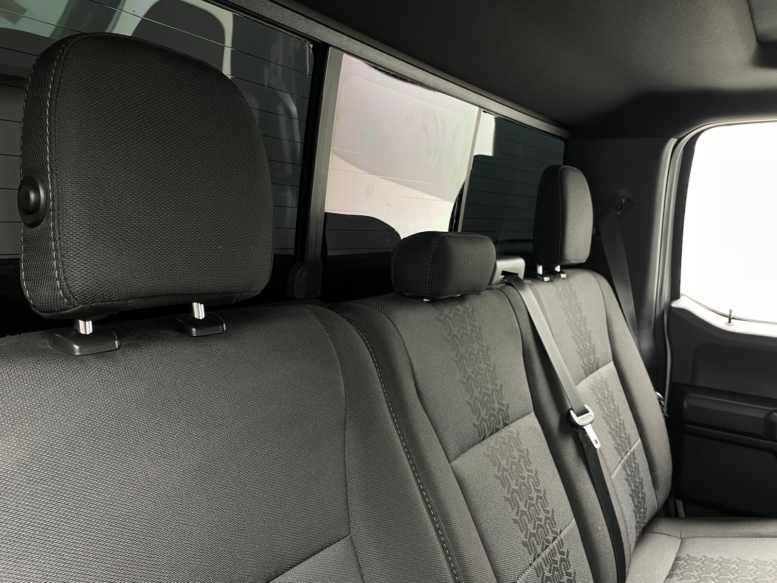 Thumbnail: 2019 Ford Econoline - 6