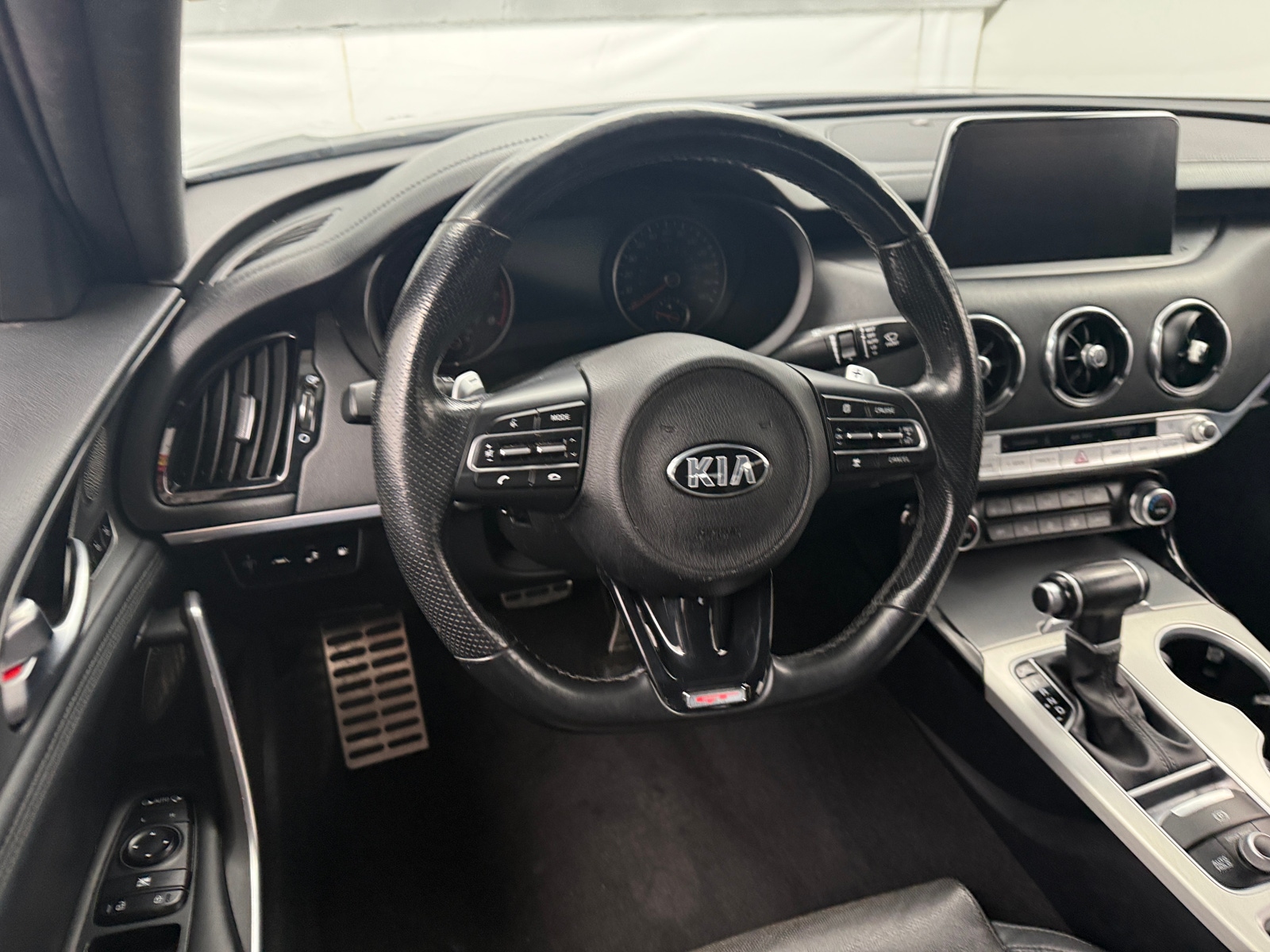 Thumbnail: 2019 Kia Stinger - 4