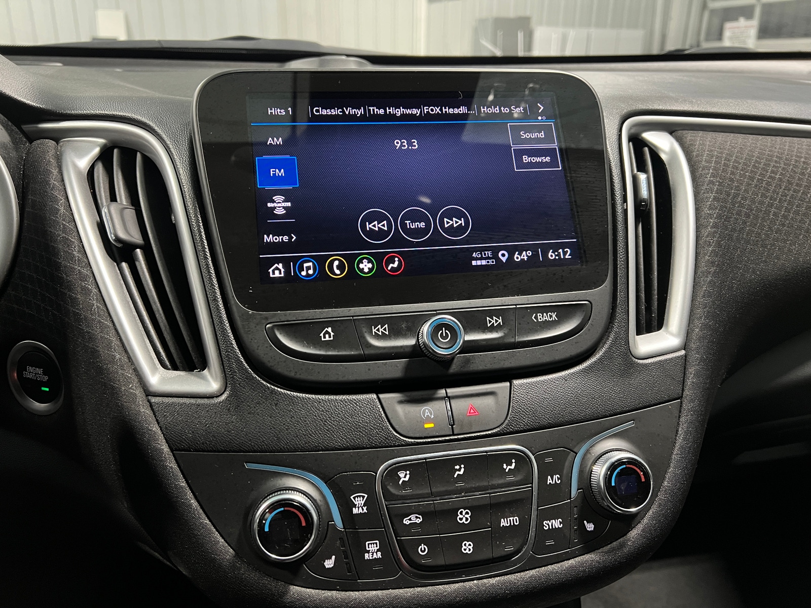 Thumbnail: 2024 Chevrolet Malibu - 4