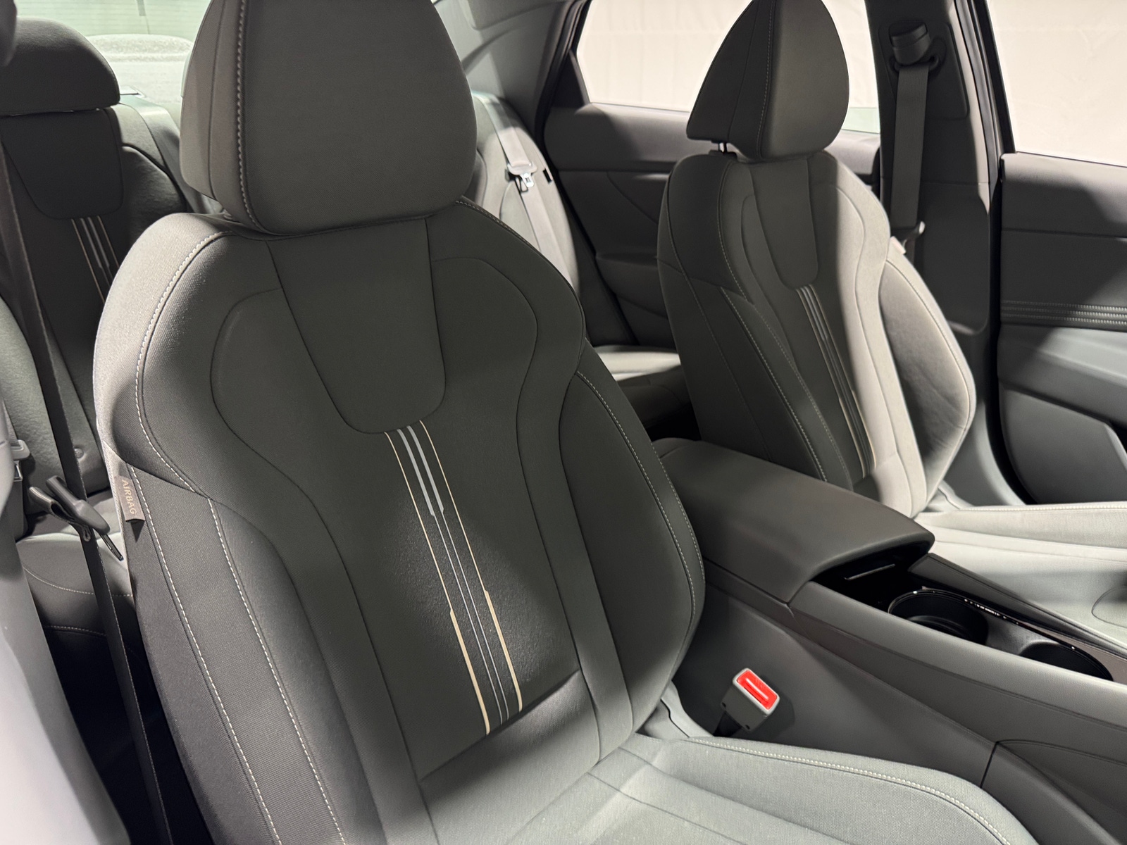 Thumbnail: 2024 Hyundai Elantra - 2