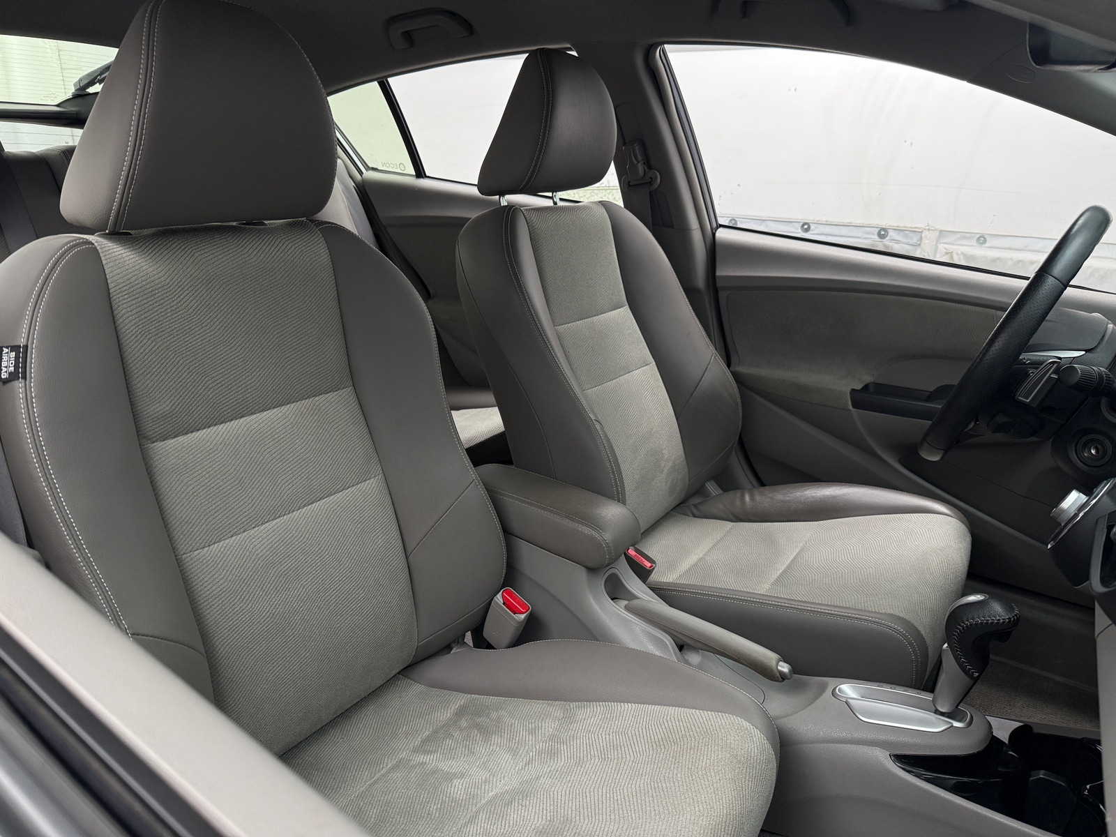 Thumbnail: 2013 Honda Insight - 2