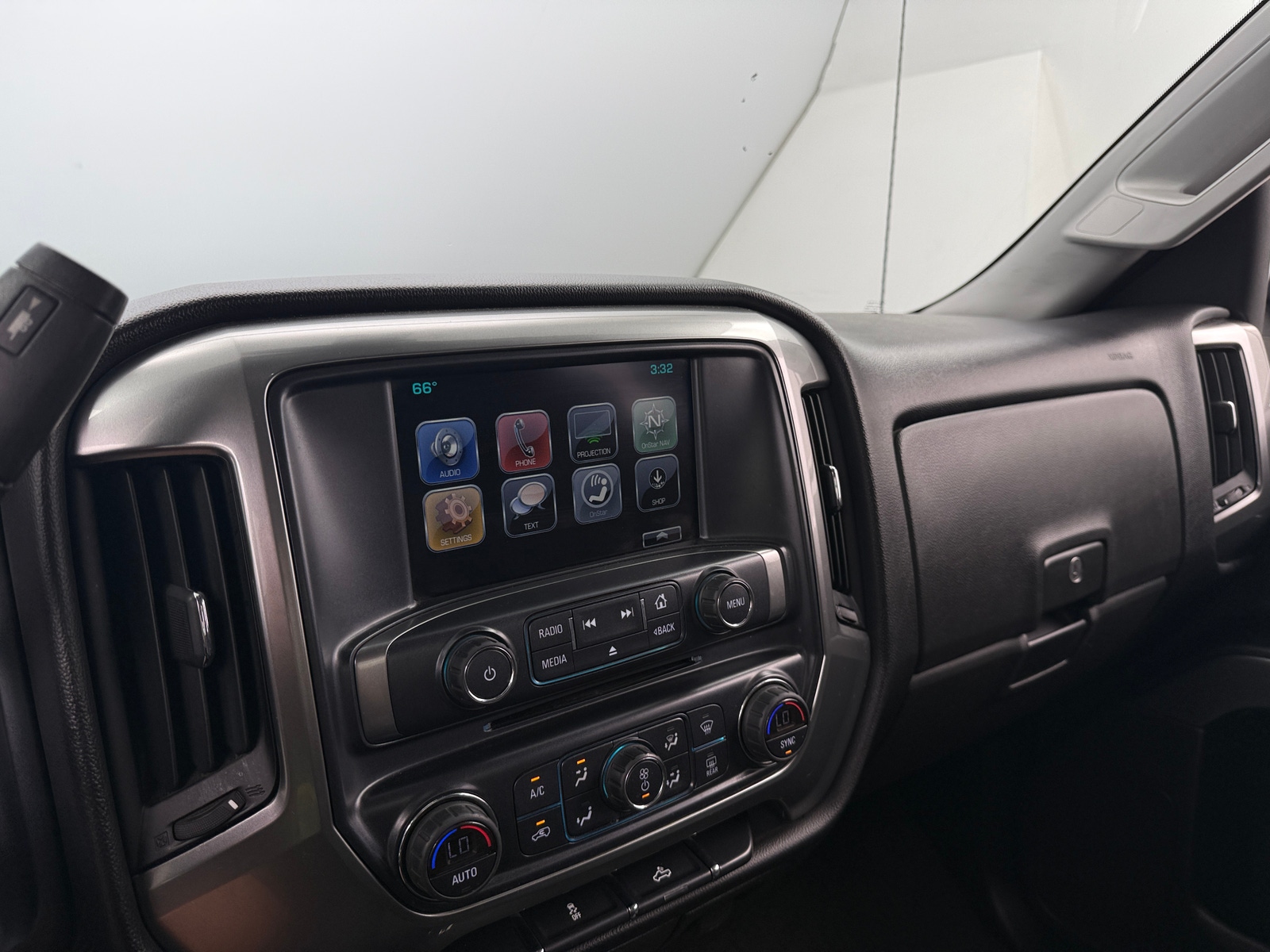 Thumbnail: 2017 Chevrolet Silverado 1500 - 4