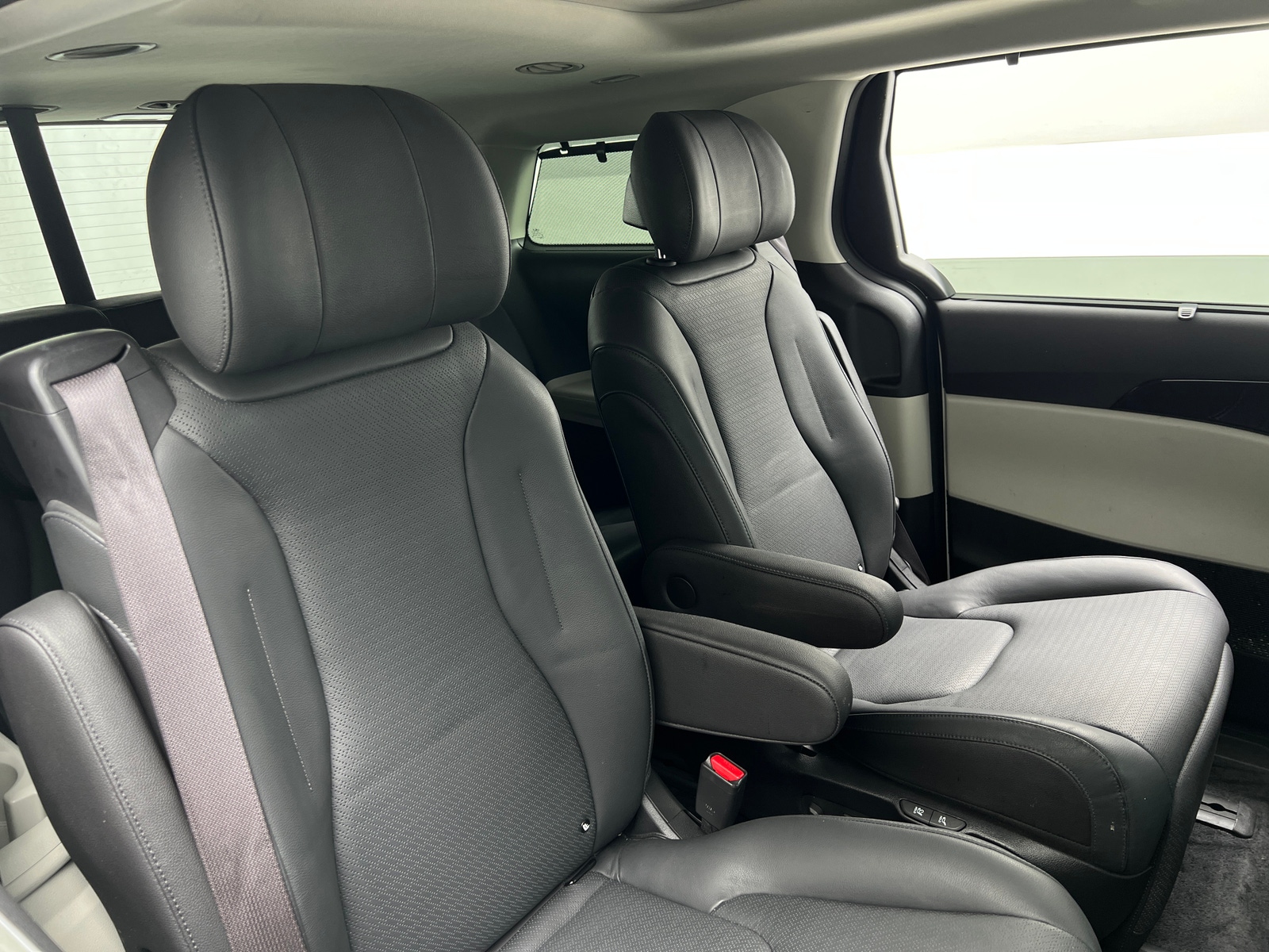 Thumbnail: 2024 Kia Carnival - 5