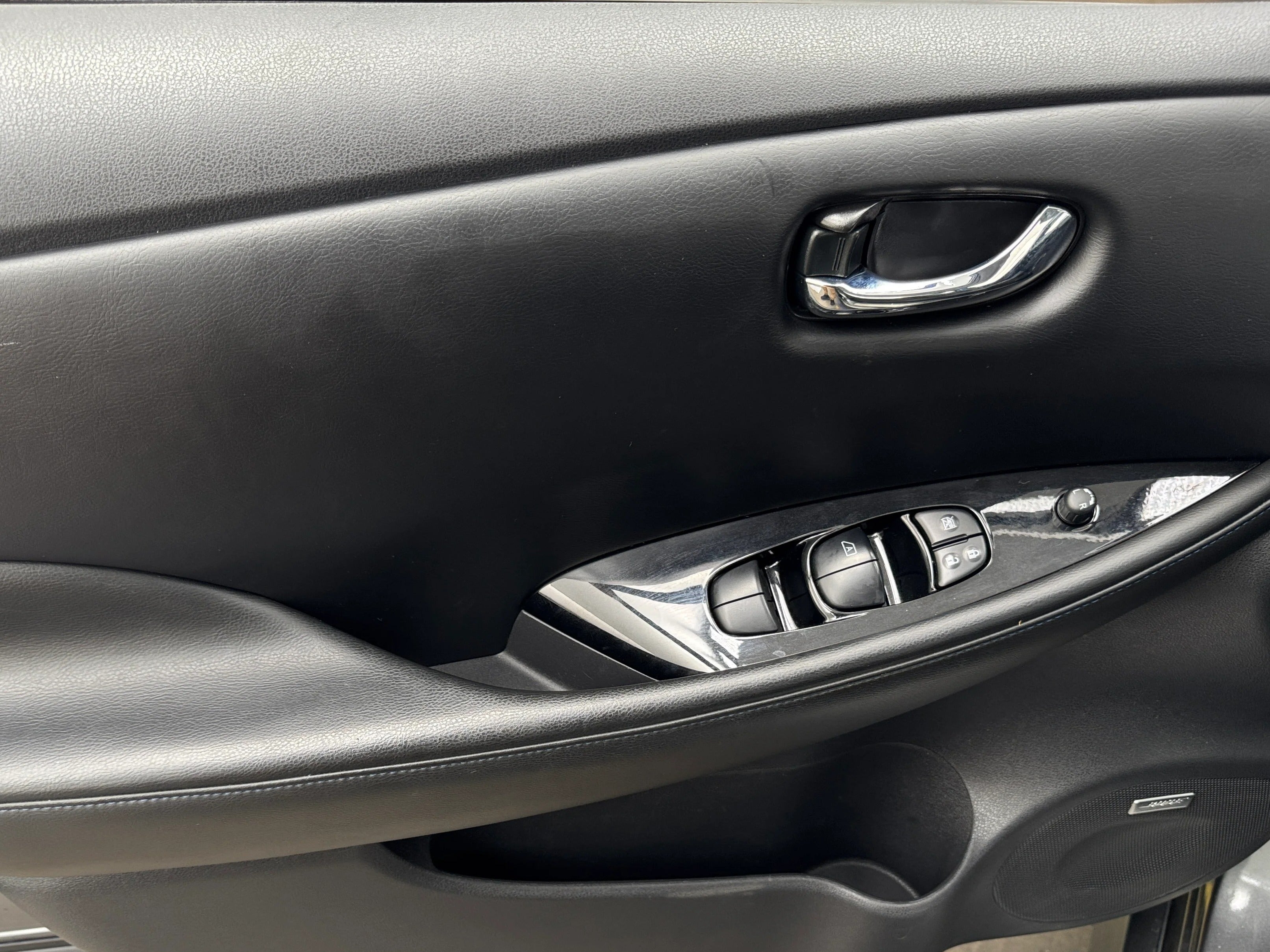 Used 2018 Nissan LEAF SL with VIN 1N4AZ1CPXJC300210 for sale in Auburn, WA