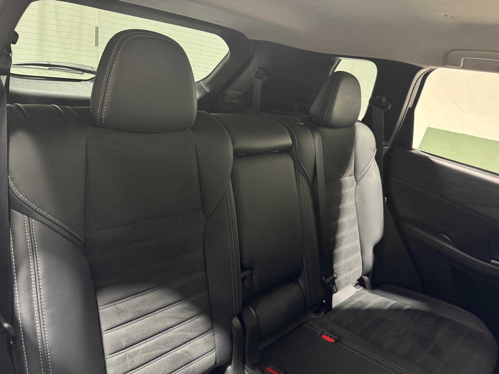 Thumbnail: 2024 Mitsubishi Outlander - 5