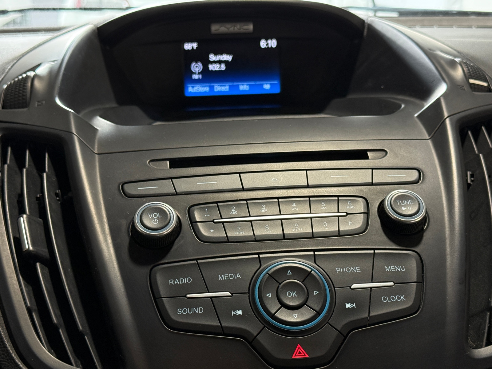 Thumbnail: 2017 Ford Escape - 4