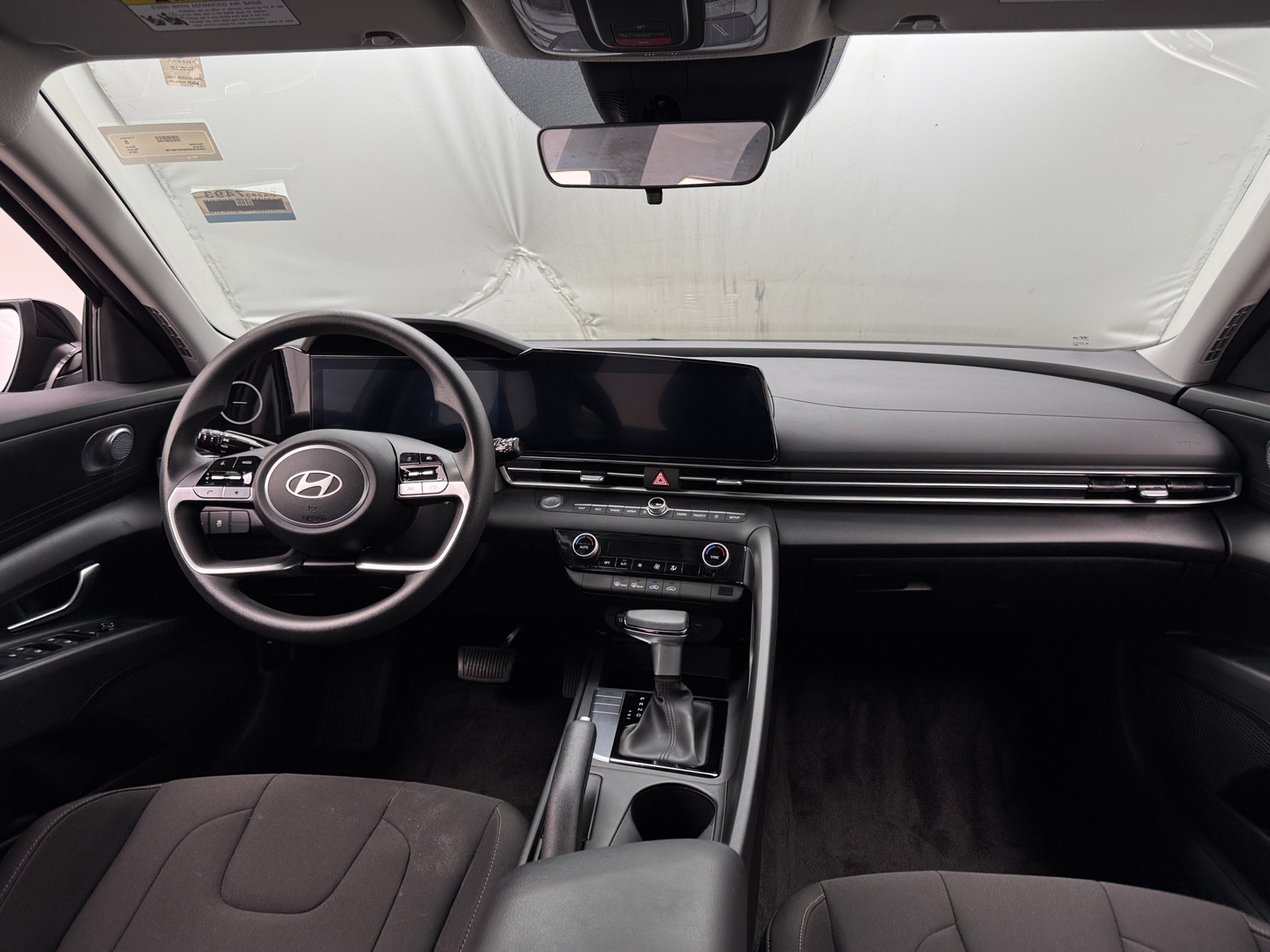 Thumbnail: 2024 Hyundai Elantra - 3