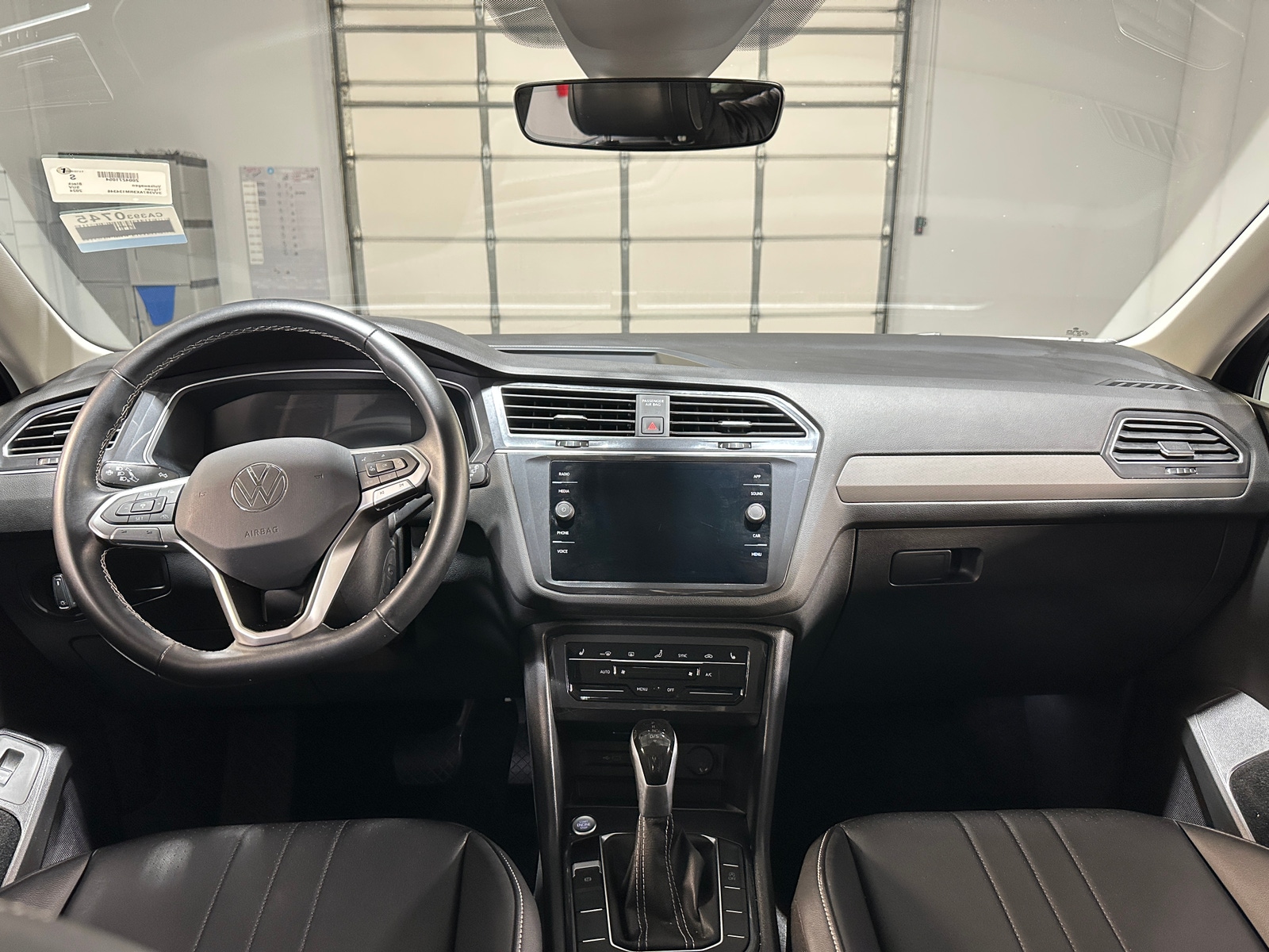 Thumbnail: 2024 Volkswagen Tiguan - 2