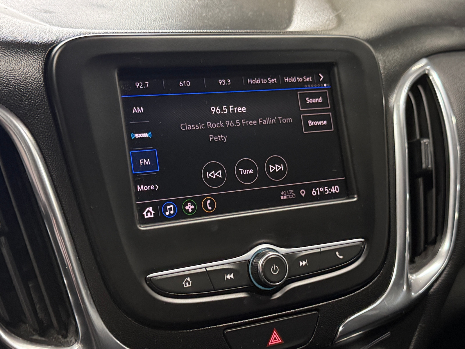 Thumbnail: 2020 Chevrolet Equinox - 4