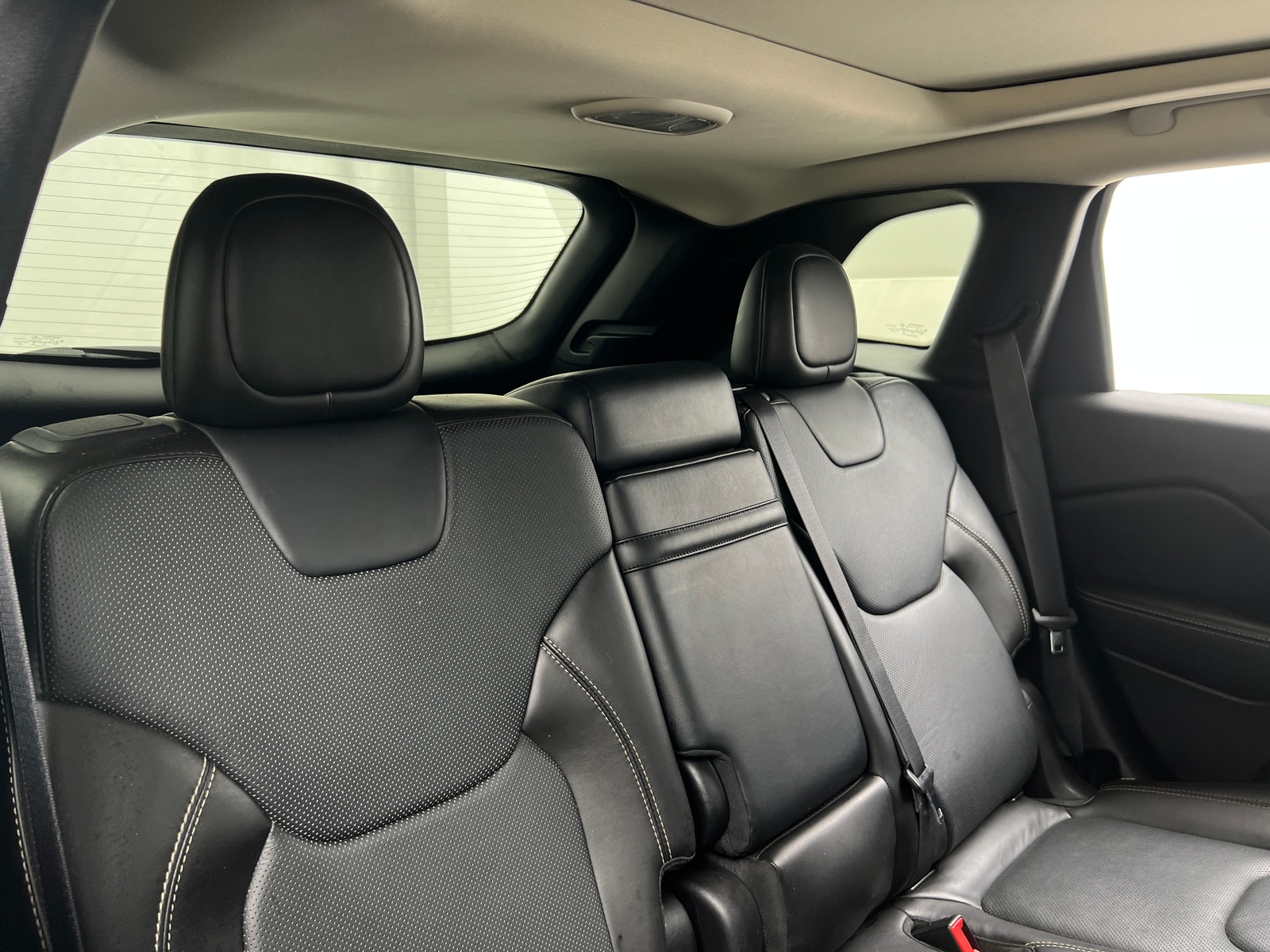 Thumbnail: 2015 Jeep Cherokee - 6