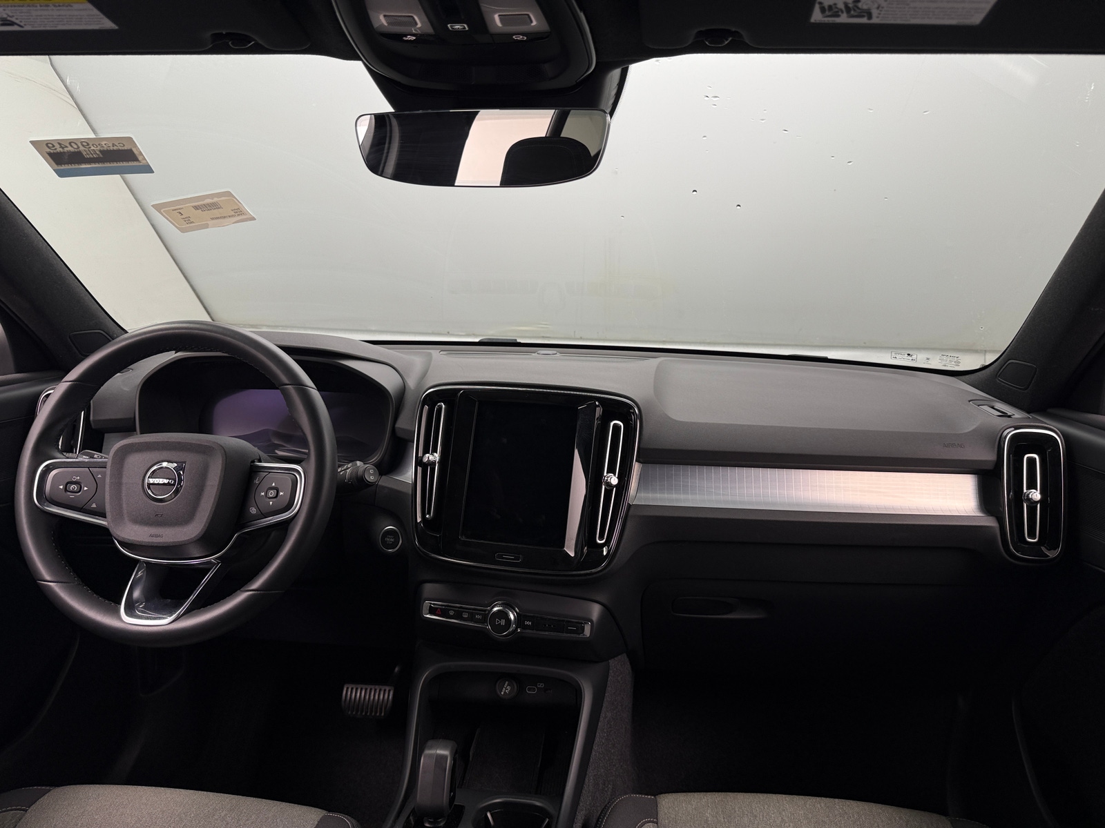 Thumbnail: 2024 Volvo XC40 - 3