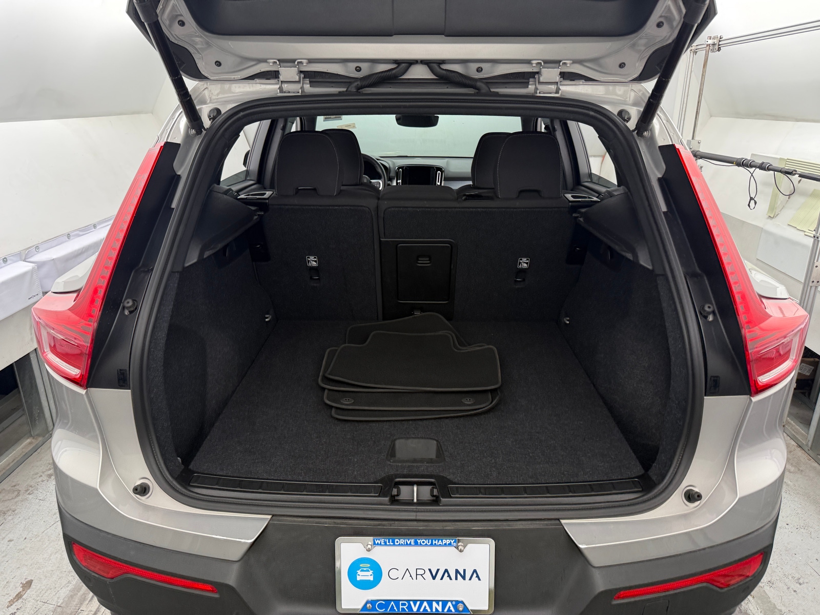 Thumbnail: 2024 Volvo XC40 - 7