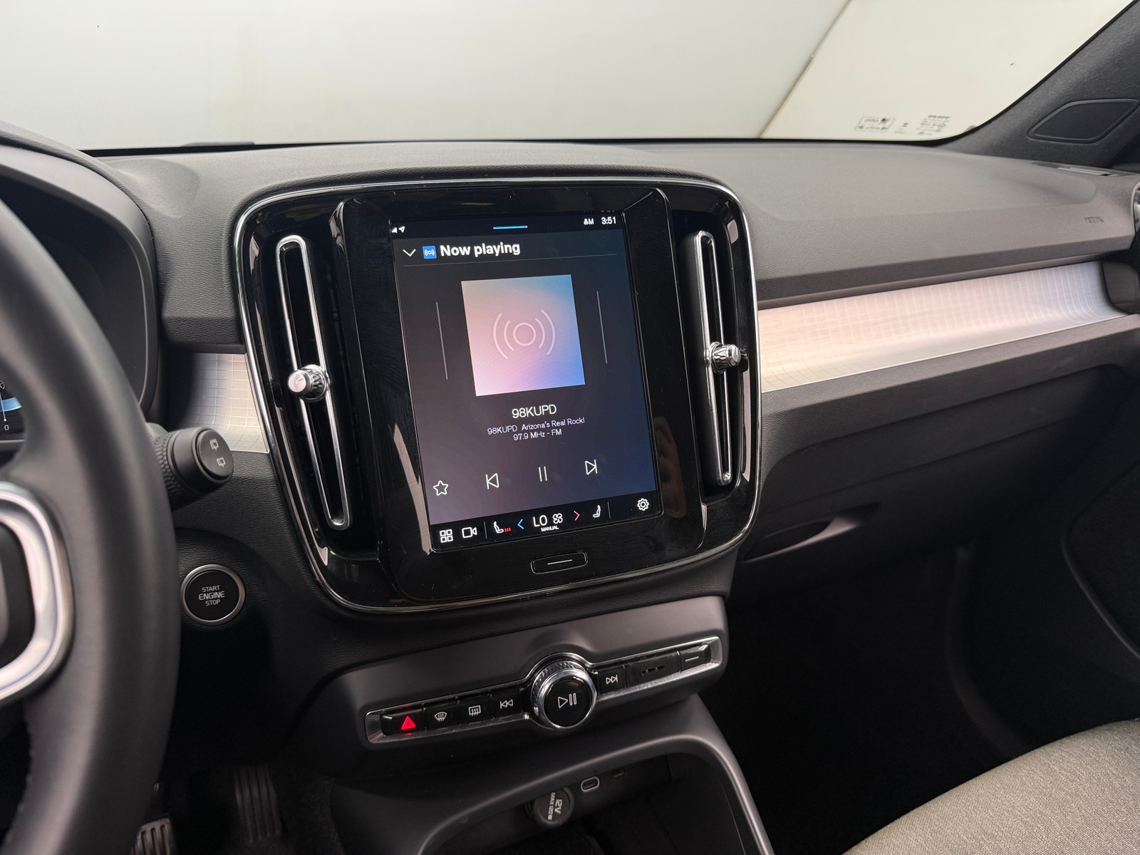 Thumbnail: 2024 Volvo XC40 - 4