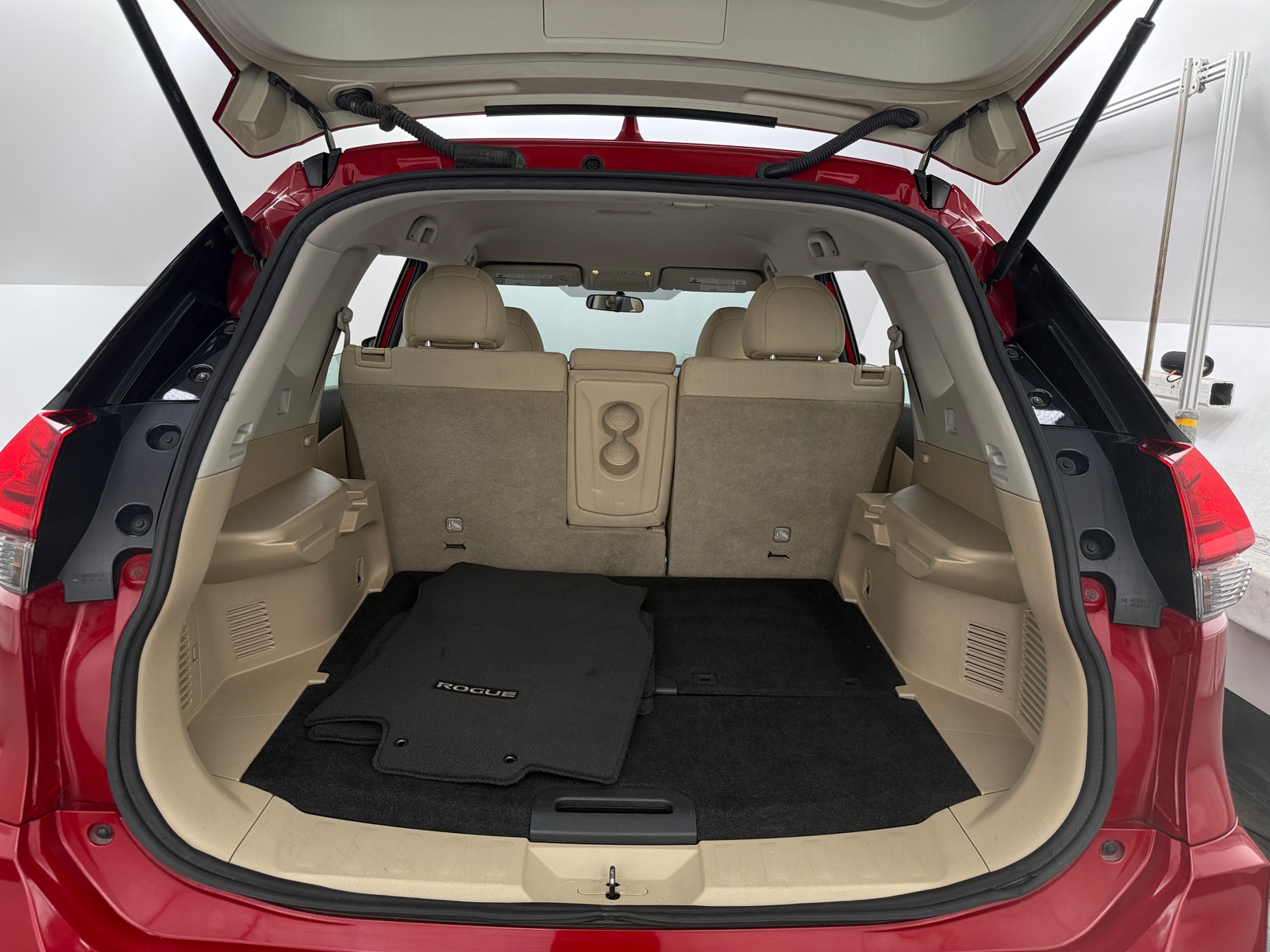 Thumbnail: 2017 Nissan Rogue - 7