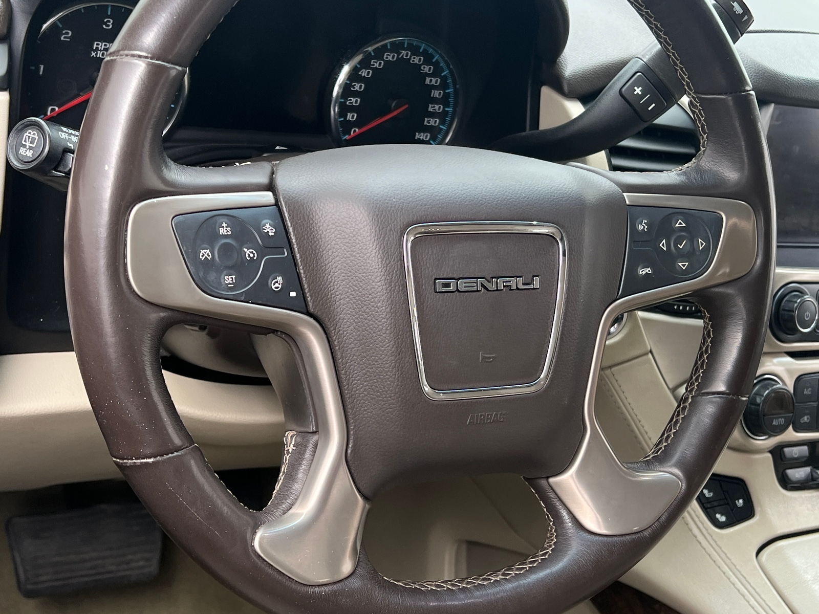 Thumbnail: 2019 GMC Yukon - 4