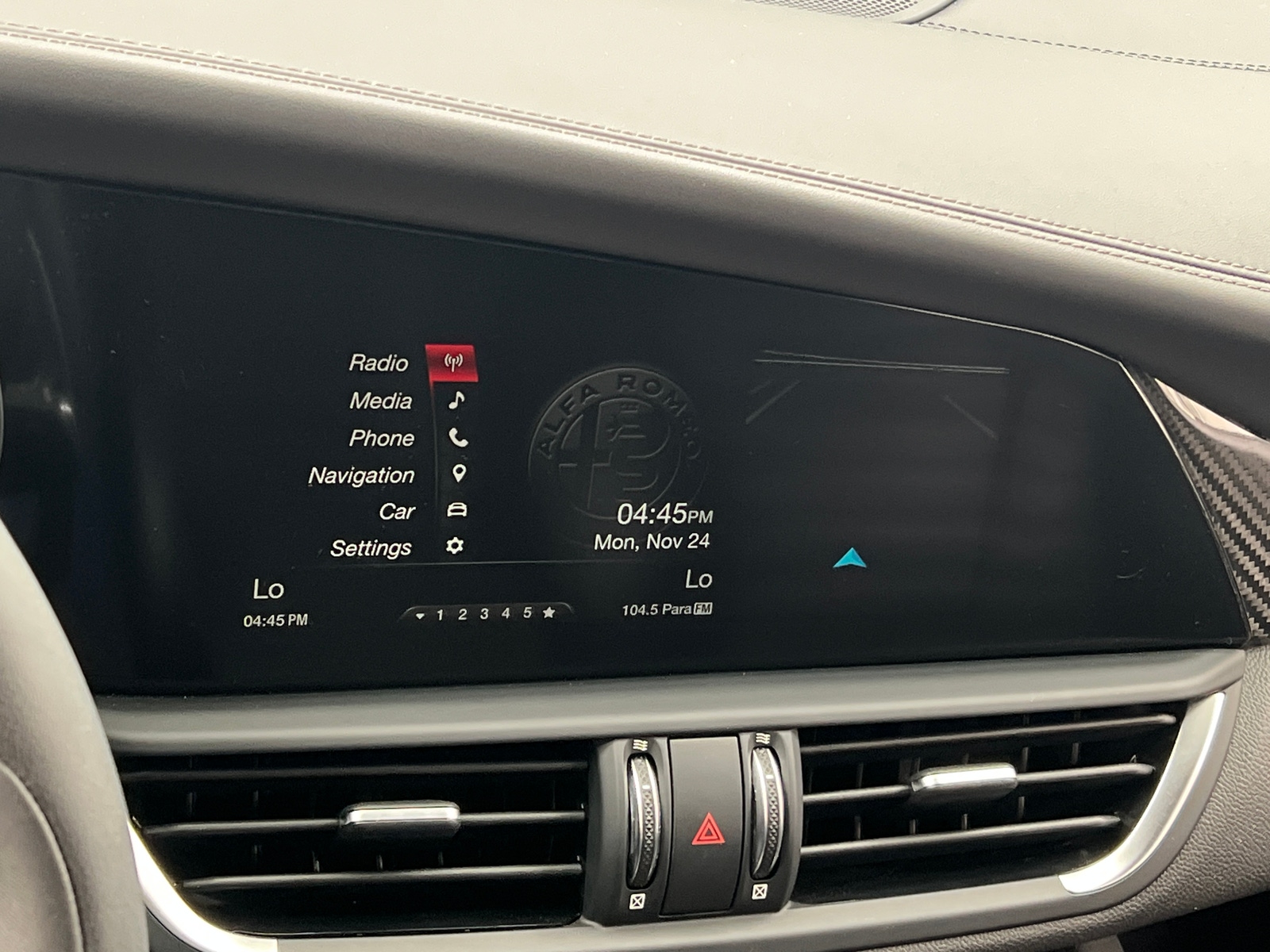 Thumbnail: 2019 Alfa Romeo Giulia - 3