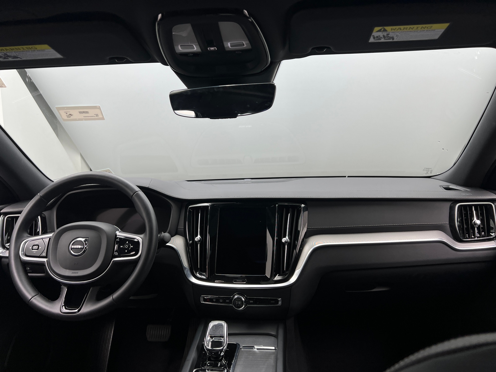 Thumbnail: 2023 Volvo S60 - 3