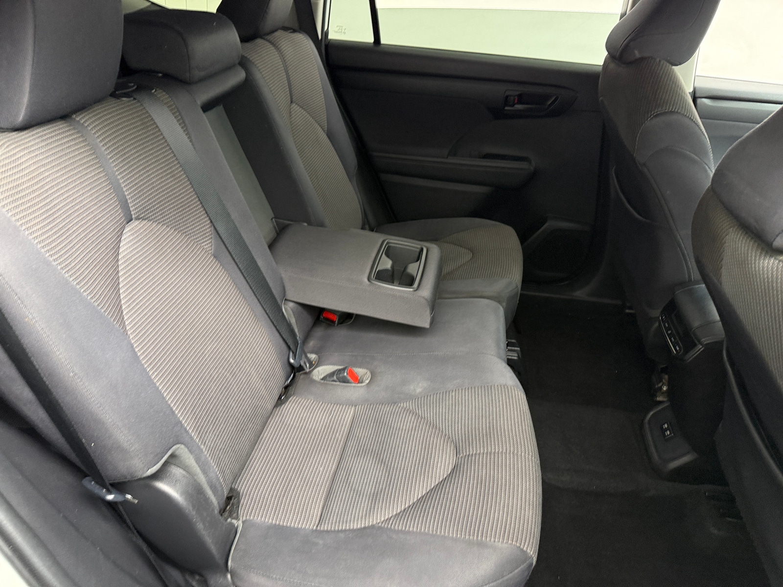 Thumbnail: 2020 Toyota Highlander - 6