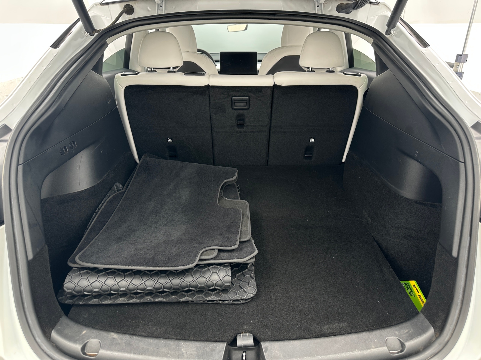 Thumbnail: 2022 Tesla Model Y - 6