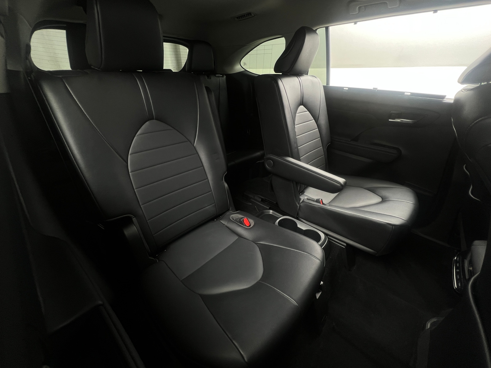 Thumbnail: 2022 Toyota Highlander - 5