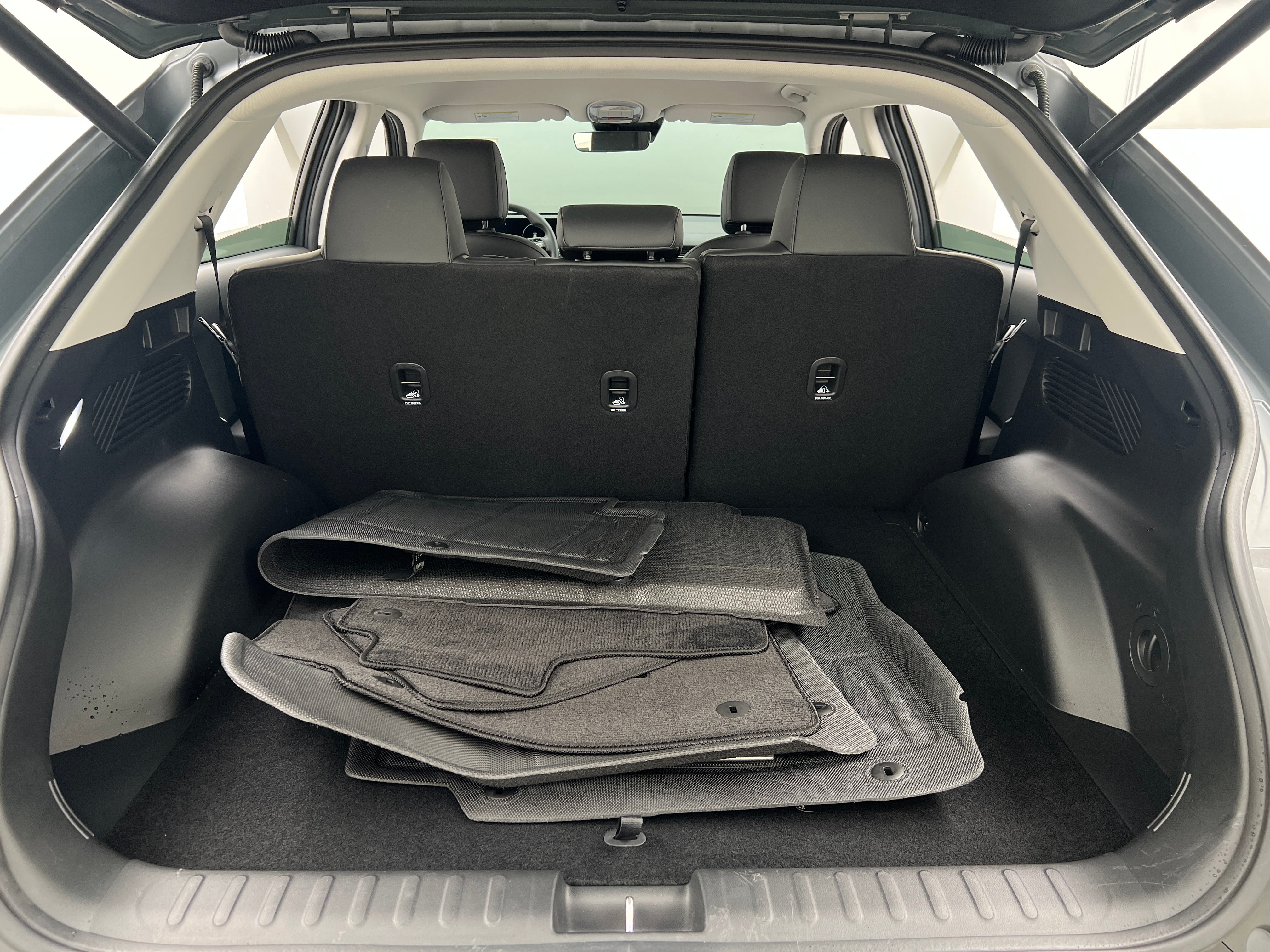 Used 2025 Hyundai IONIQ 5 SEL with VIN 7YAKN4DAXSY026493 for sale in Oak Creek, WI