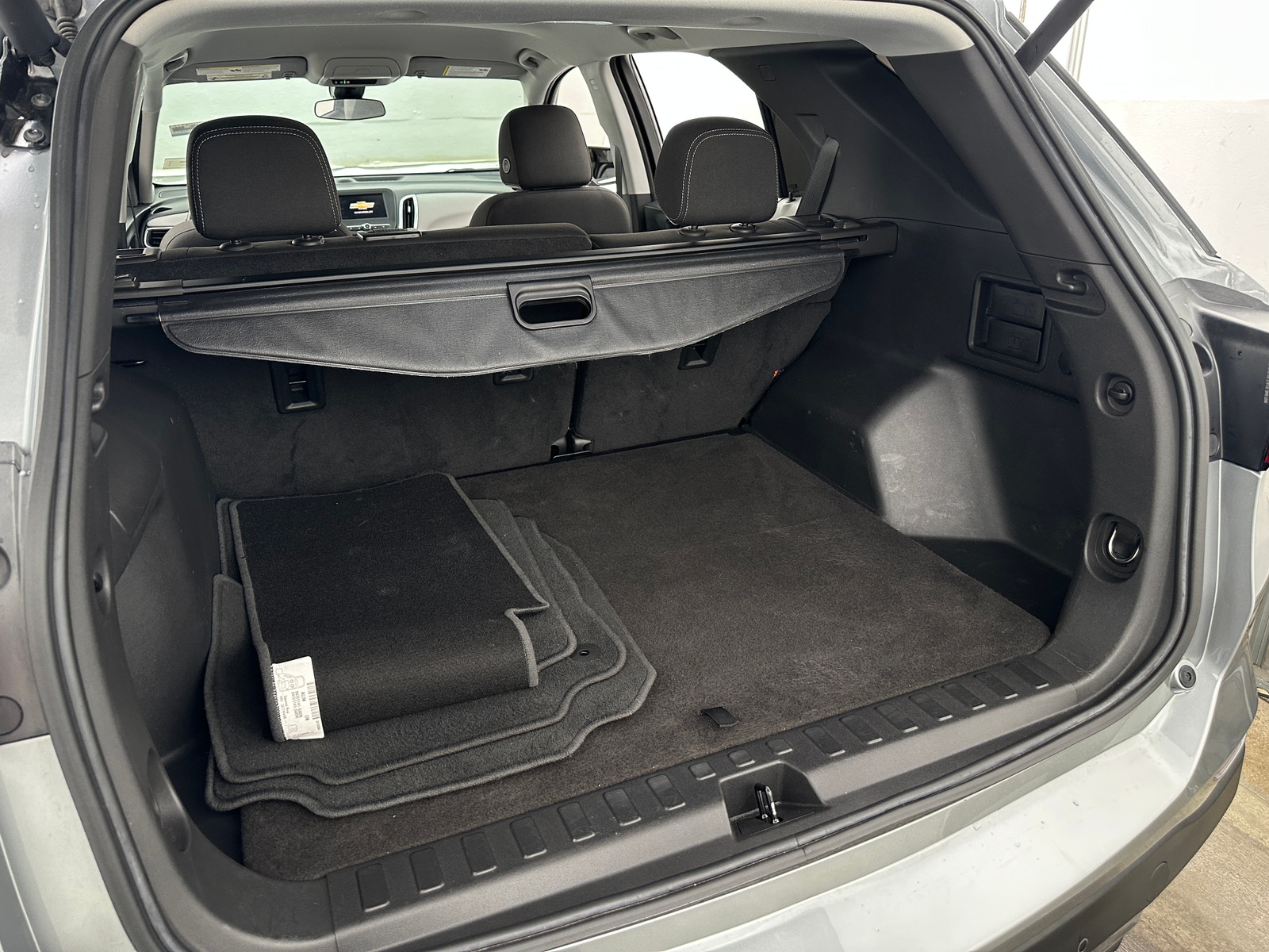 Thumbnail: 2023 Chevrolet Equinox - 7