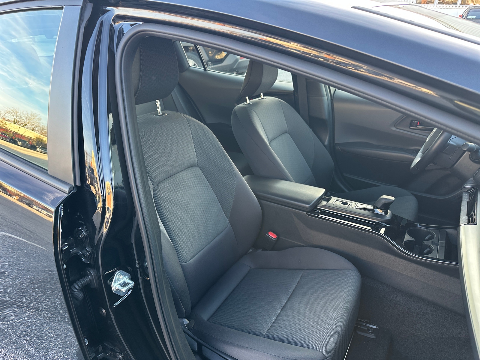 Thumbnail: 2025 Toyota Prius - 2