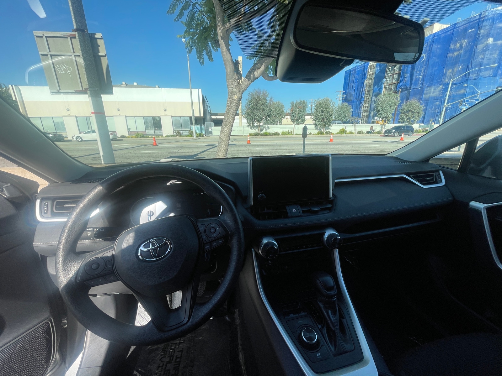 Thumbnail: 2025 Toyota RAV4 - 3