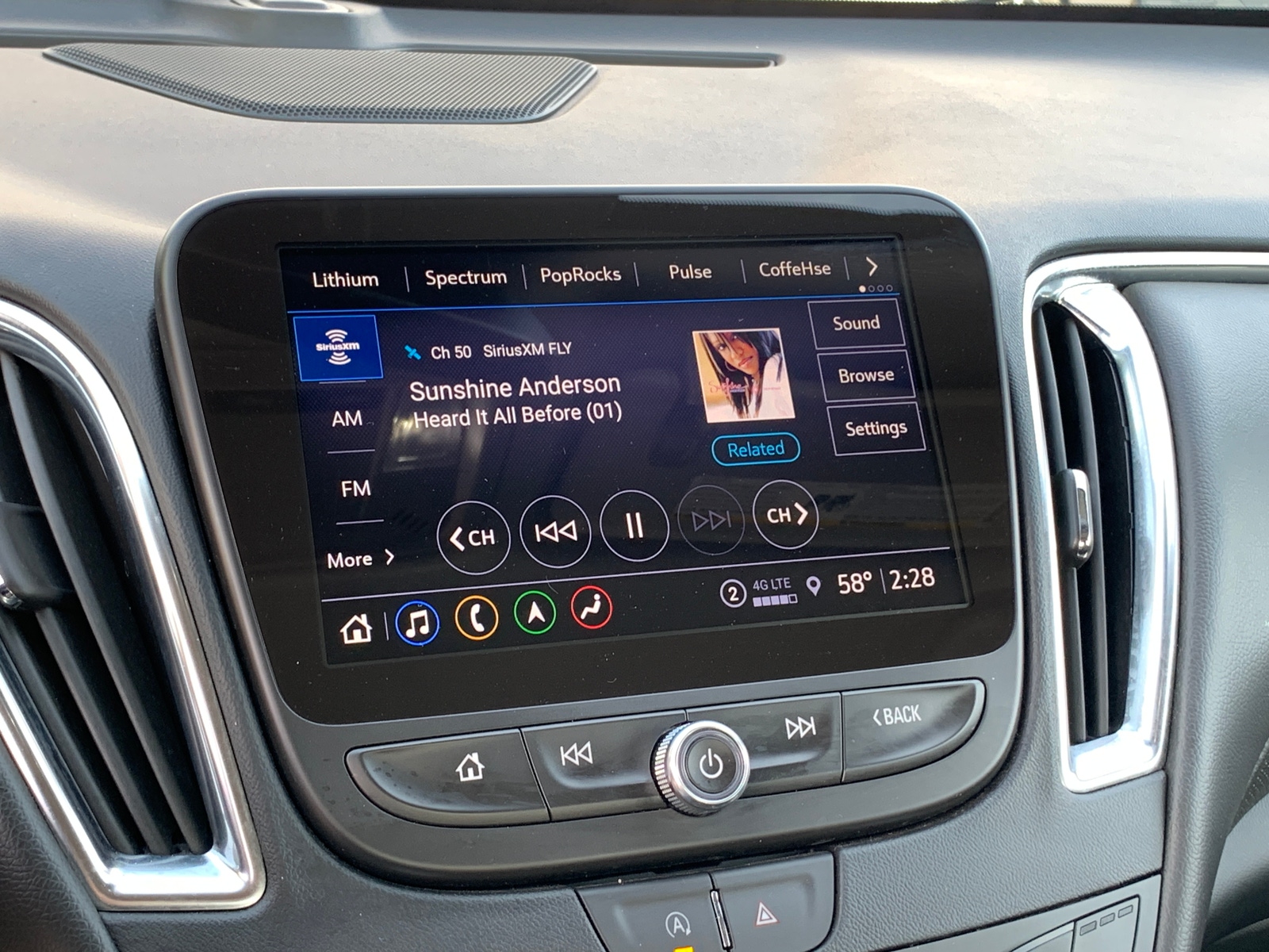 Thumbnail: 2024 Chevrolet Malibu - 3