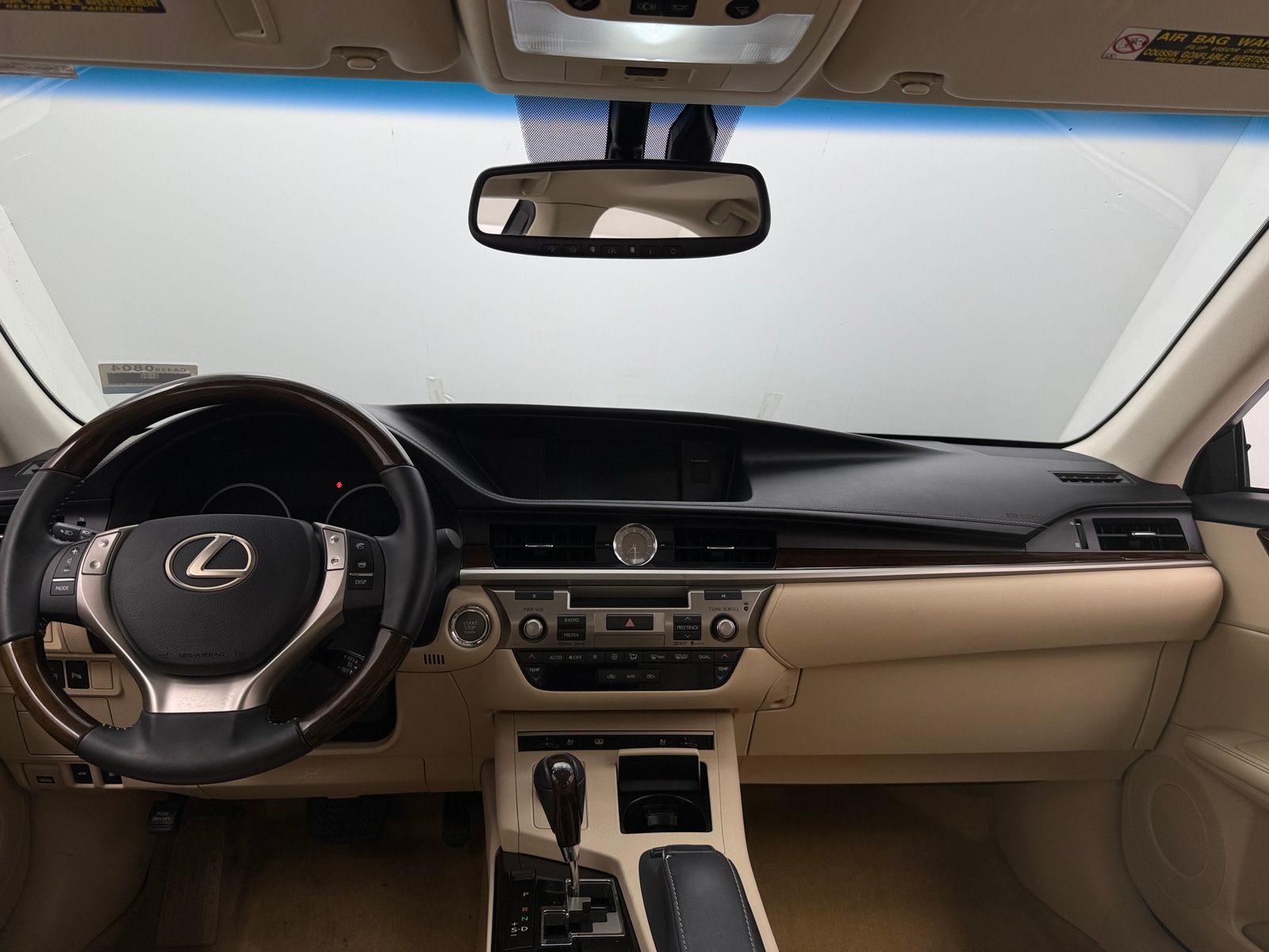 Thumbnail: 2015 Lexus ES - 2