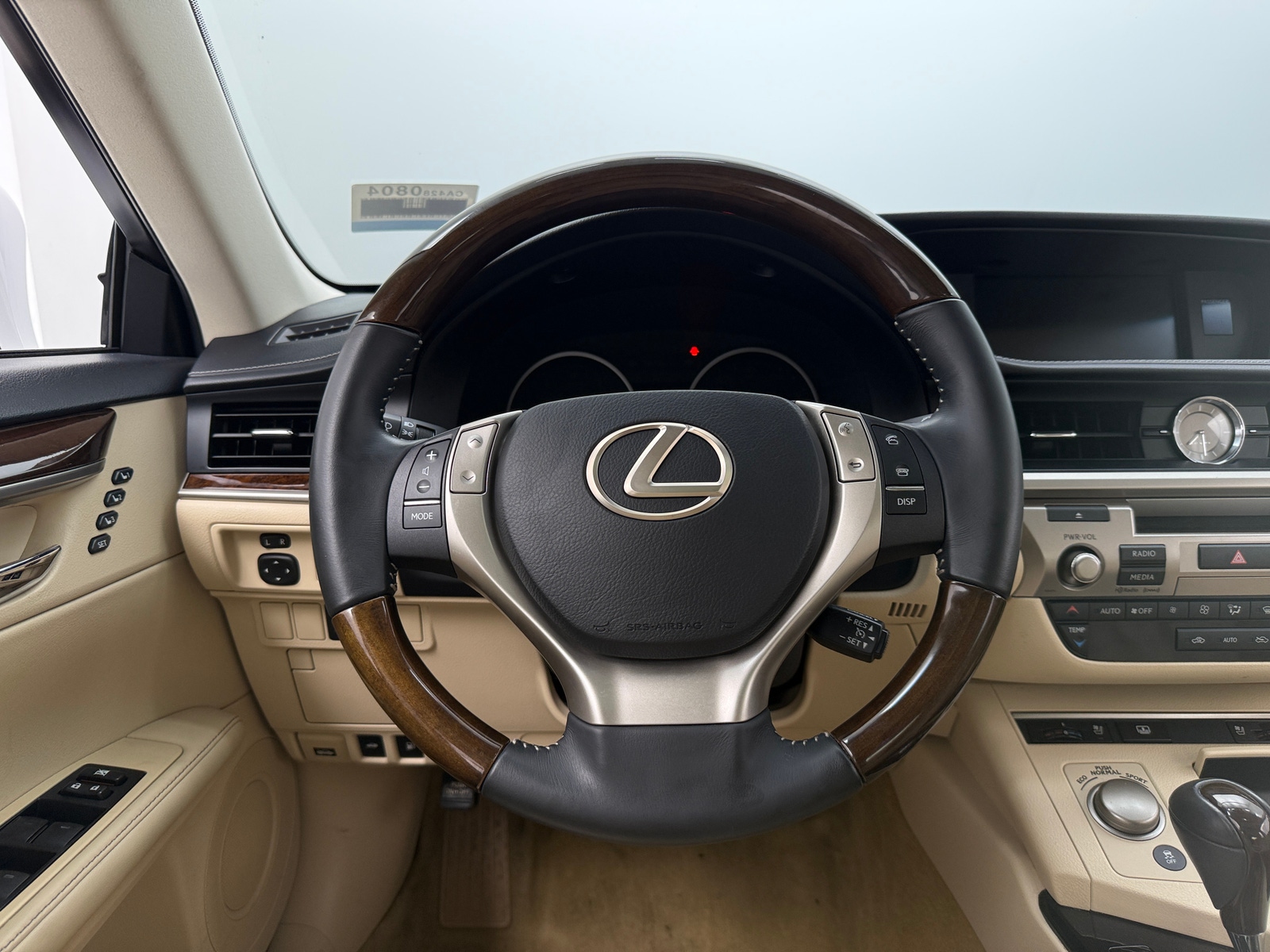 Thumbnail: 2015 Lexus ES - 4