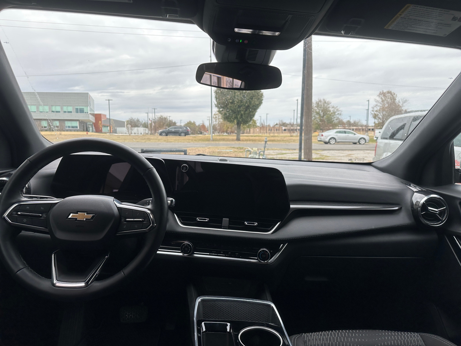 Thumbnail: 2025 Chevrolet Equinox - 3