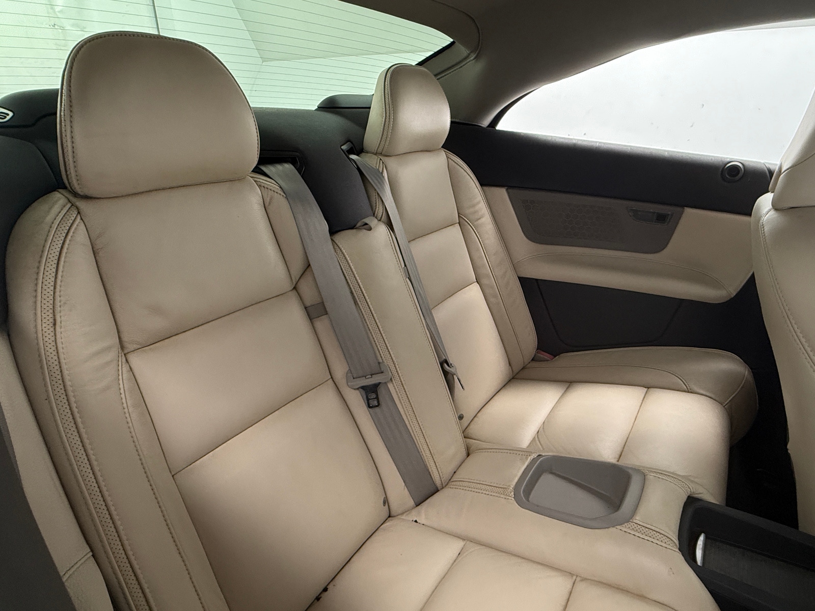 Thumbnail: 2012 Volvo C70 - 5