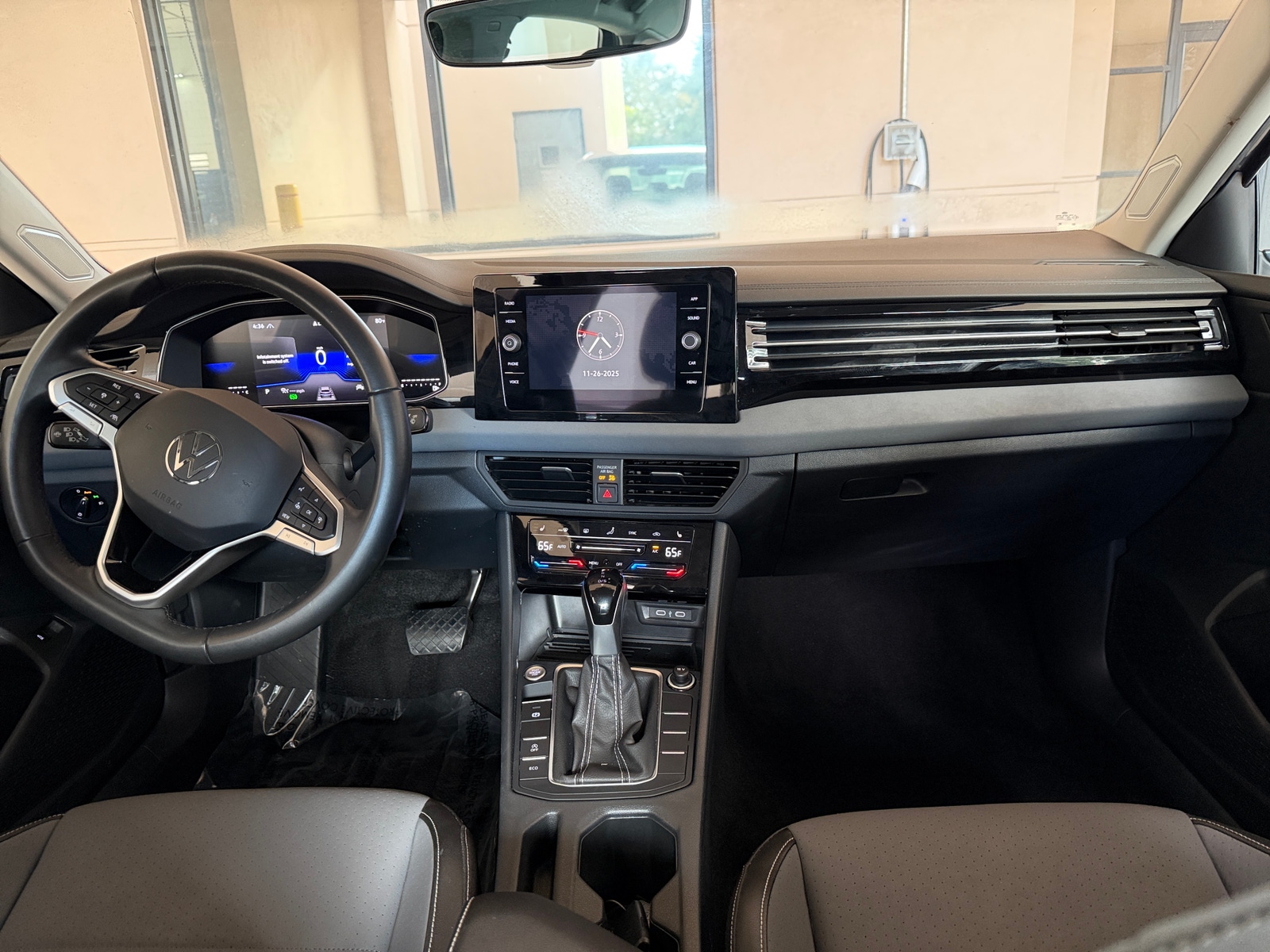 Thumbnail: 2025 Volkswagen Jetta - 3