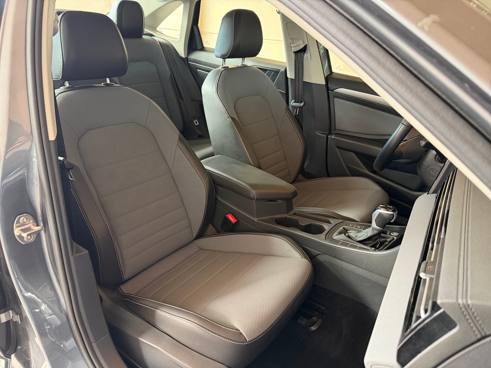 Thumbnail: 2025 Volkswagen Jetta - 2