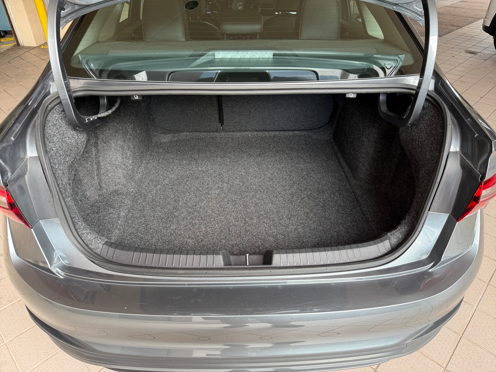 Thumbnail: 2025 Volkswagen Jetta - 4