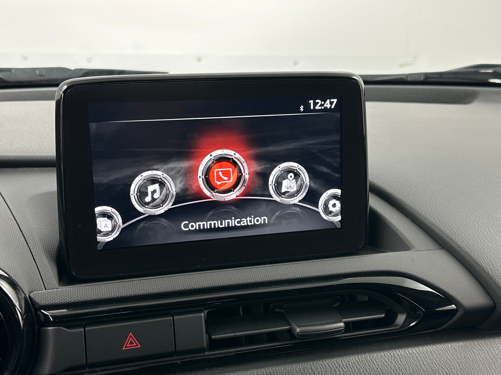 Thumbnail: 2019 Mazda MX-5 Miata - 4