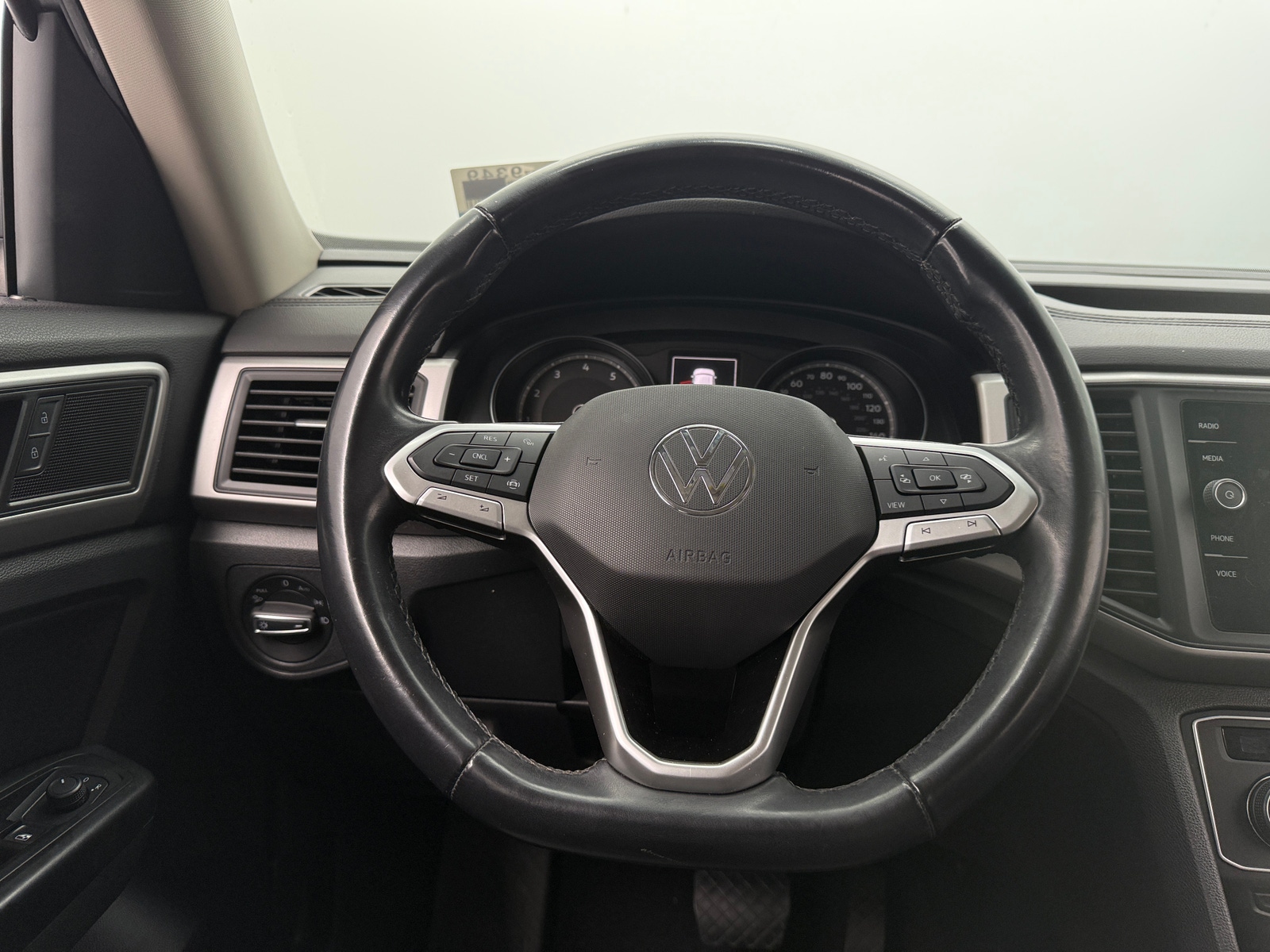 Thumbnail: 2021 Volkswagen Atlas - 4