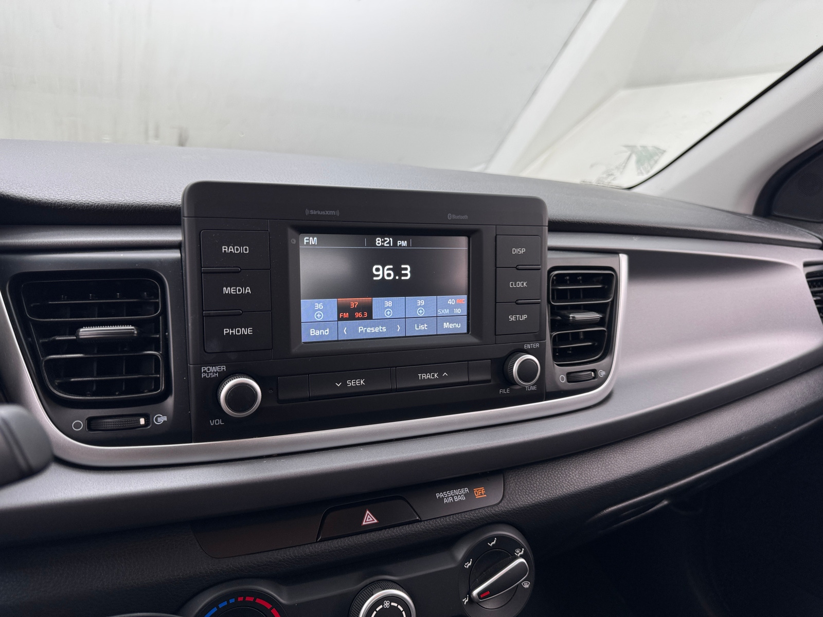 Thumbnail: 2018 Kia Rio - 4