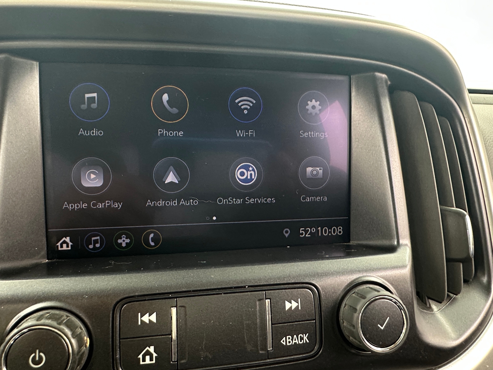 Thumbnail: 2022 Chevrolet Colorado - 4