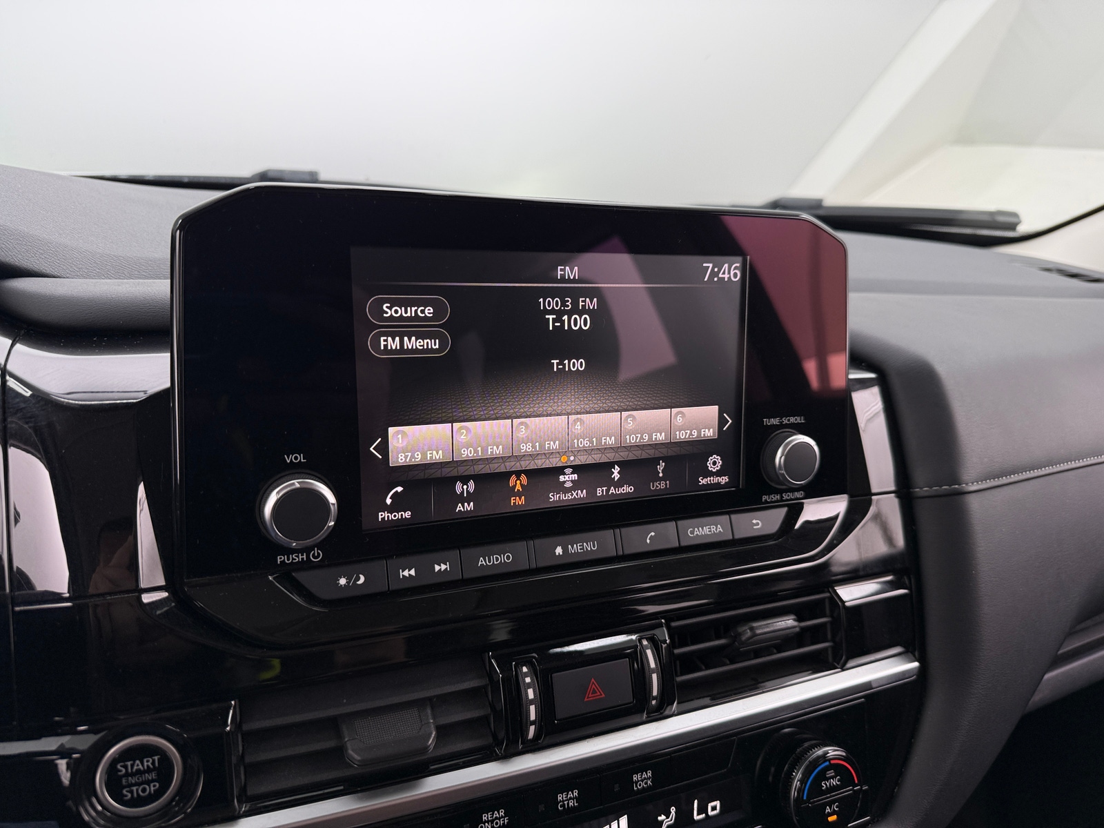 Thumbnail: 2022 Nissan Pathfinder - 4